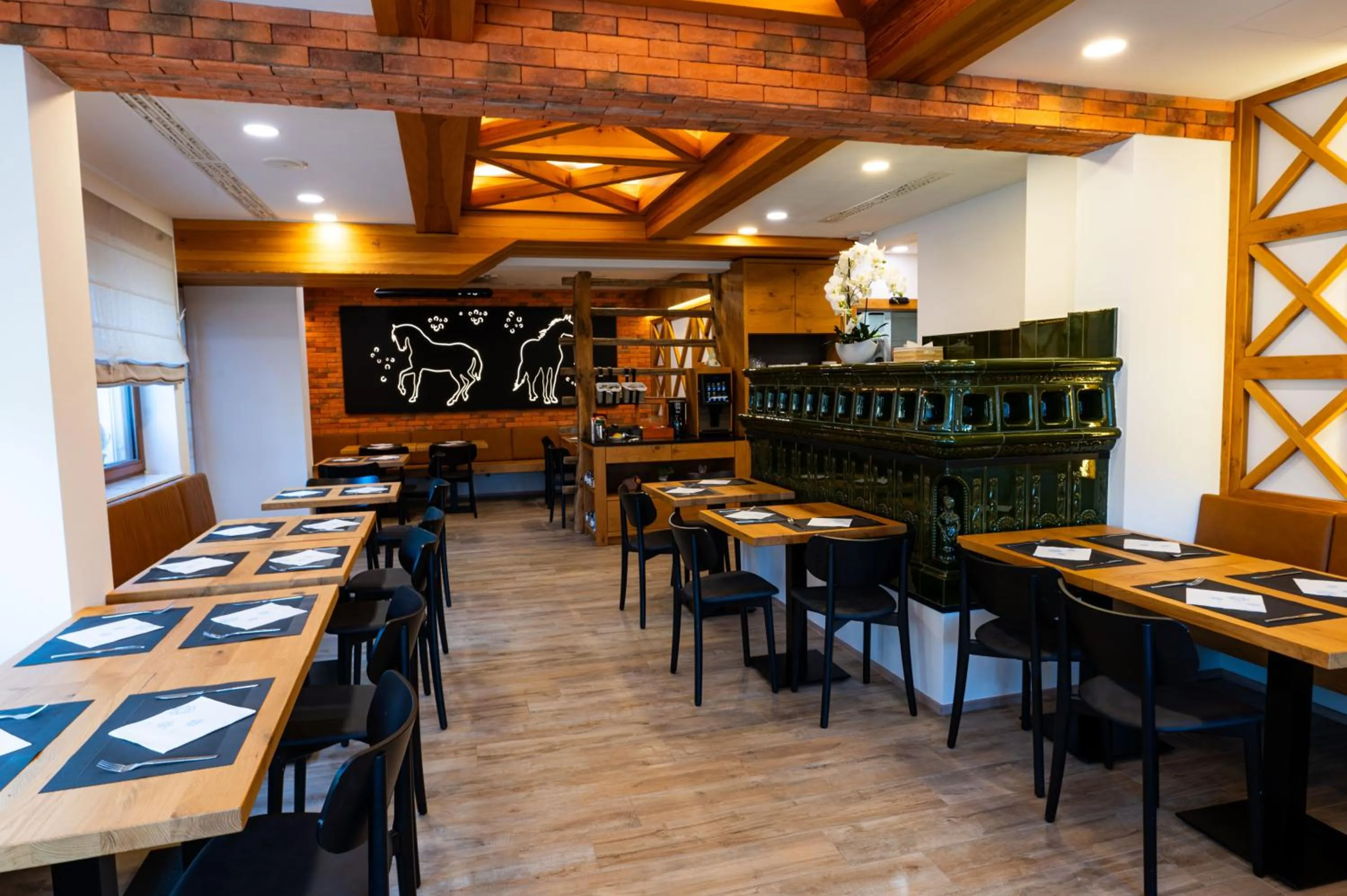 Dining area in Pr Anzl