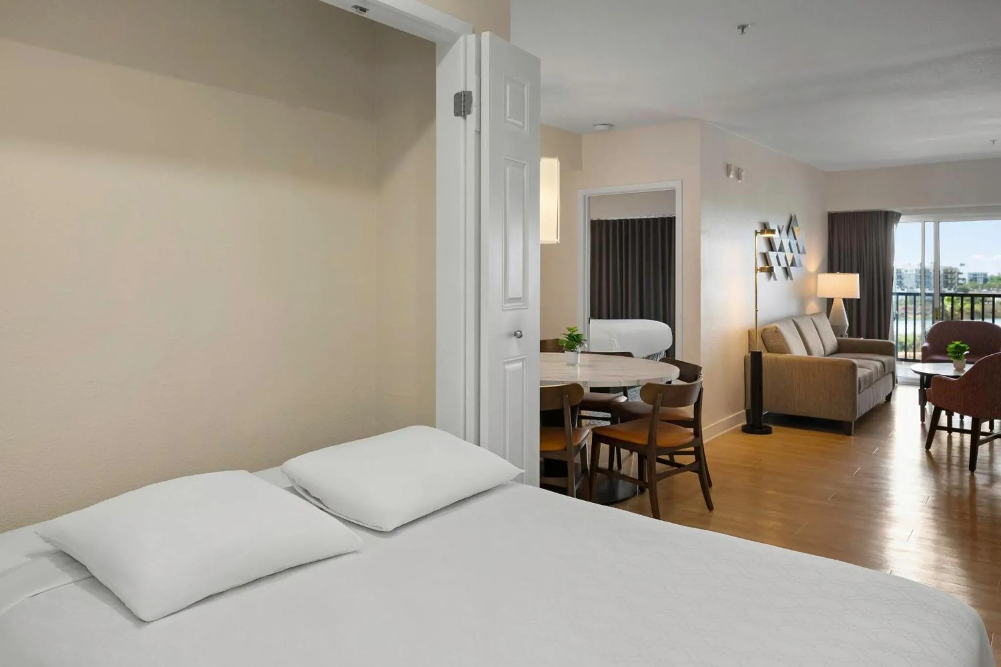 Bedroom, Bed in Worldmark Oceanside Harbor