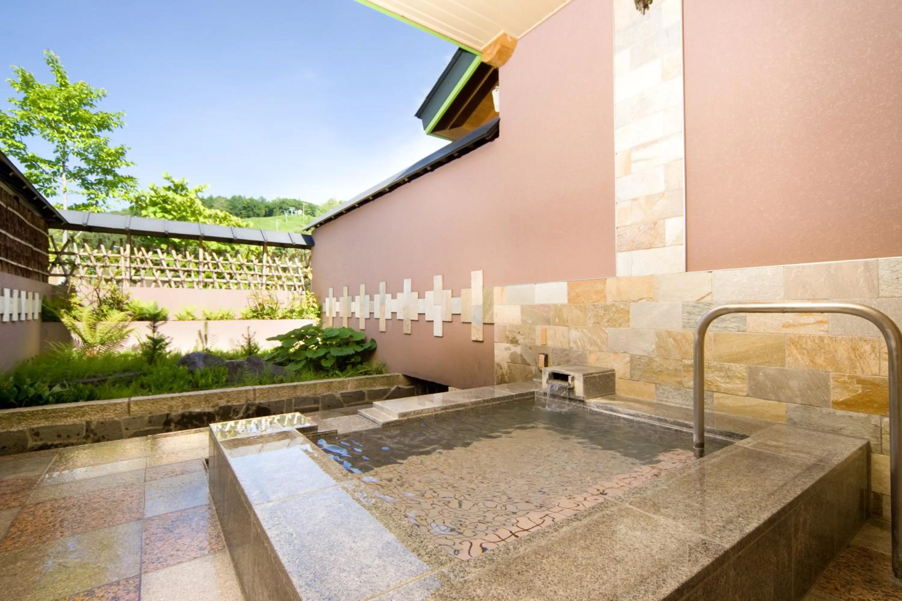 Hot Spring Bath in Hotel Sunbird