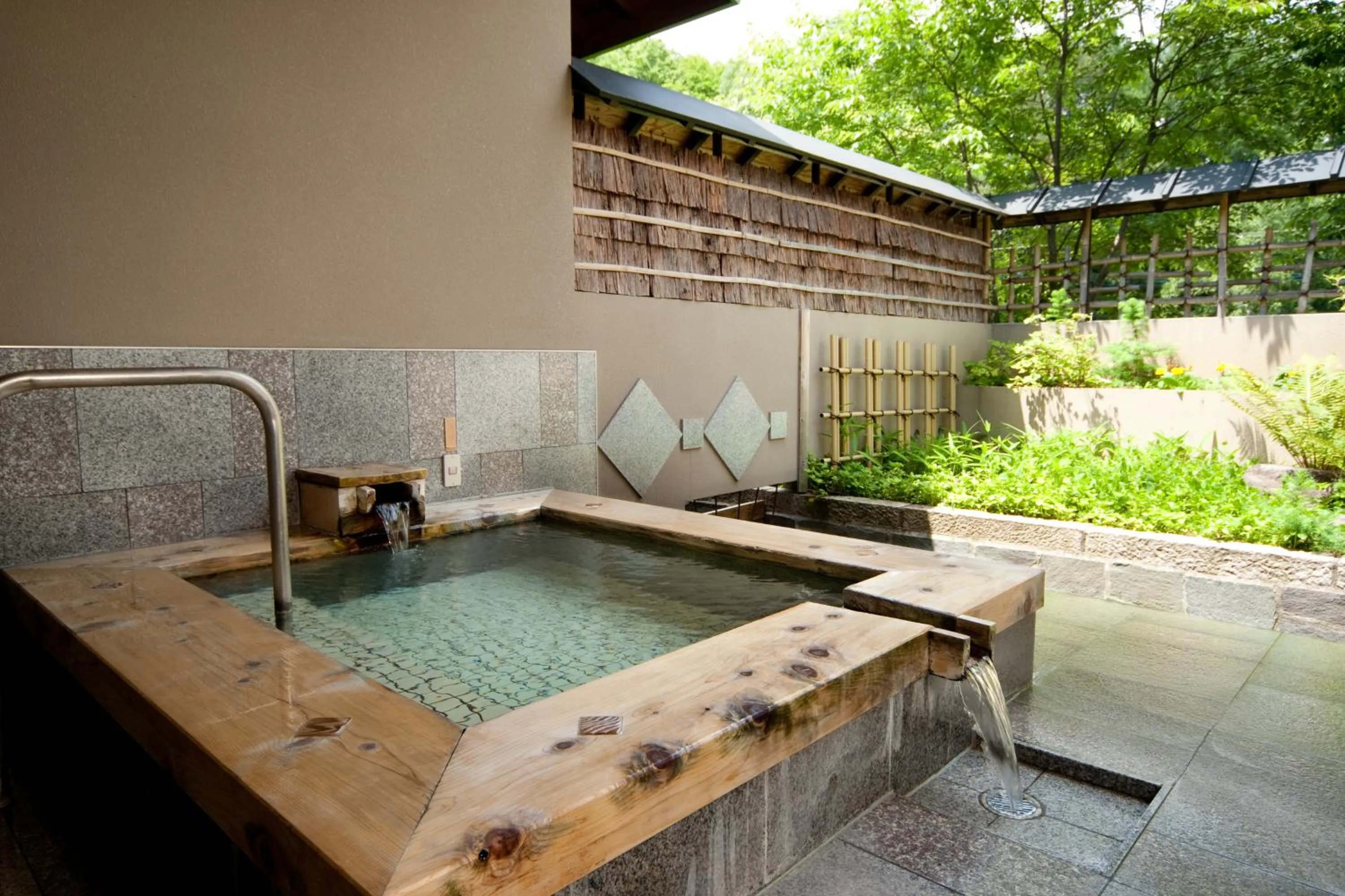 Hot Spring Bath in Hotel Sunbird