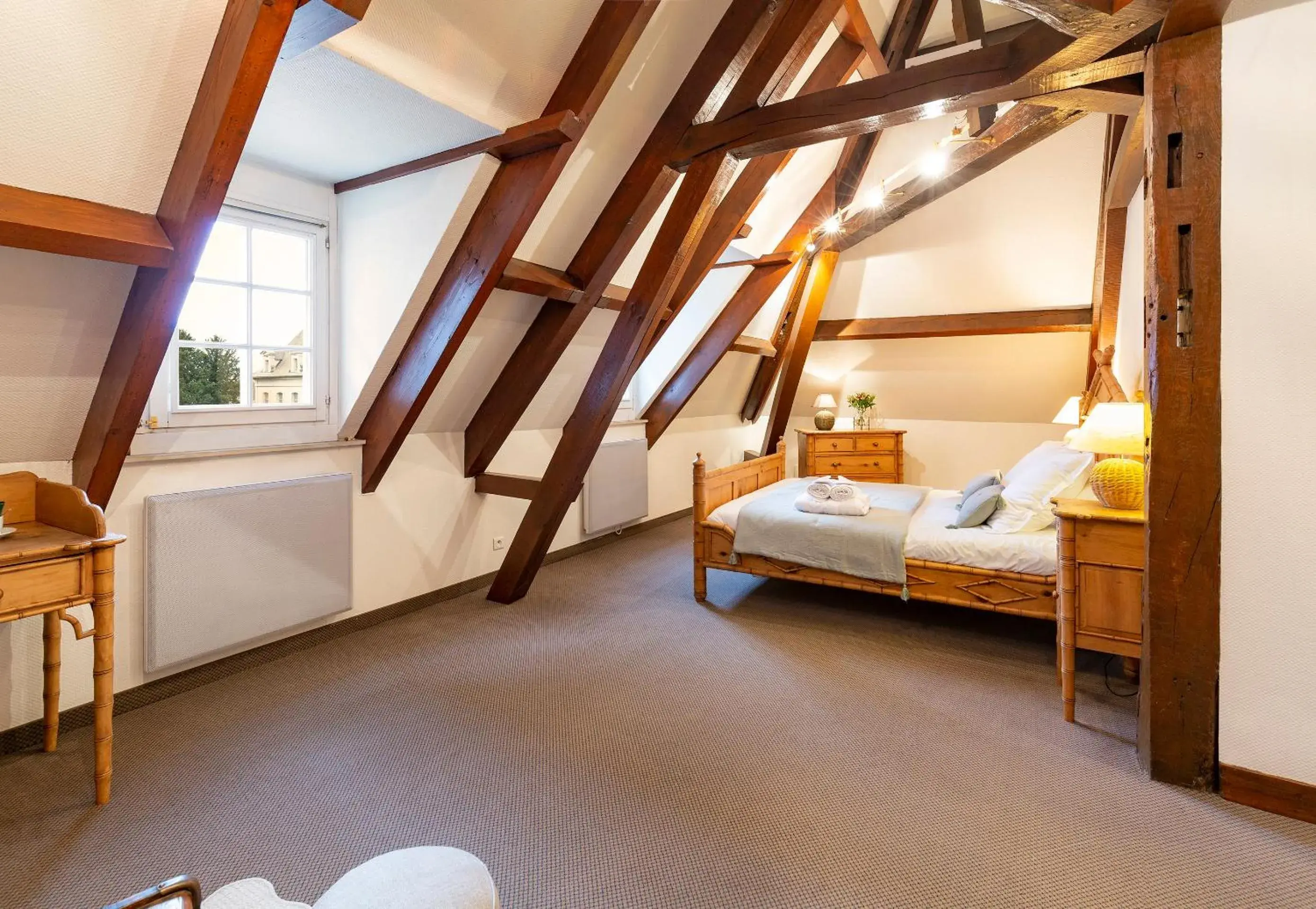 Superior King Room in HÔTEL JEAN DE BRUGES Superior King Room in HÔTEL JEAN DE BRUGES