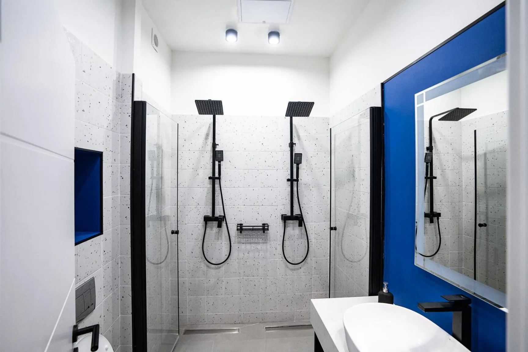 Bathroom in Emil Balaban Luxury Apart-Hotel