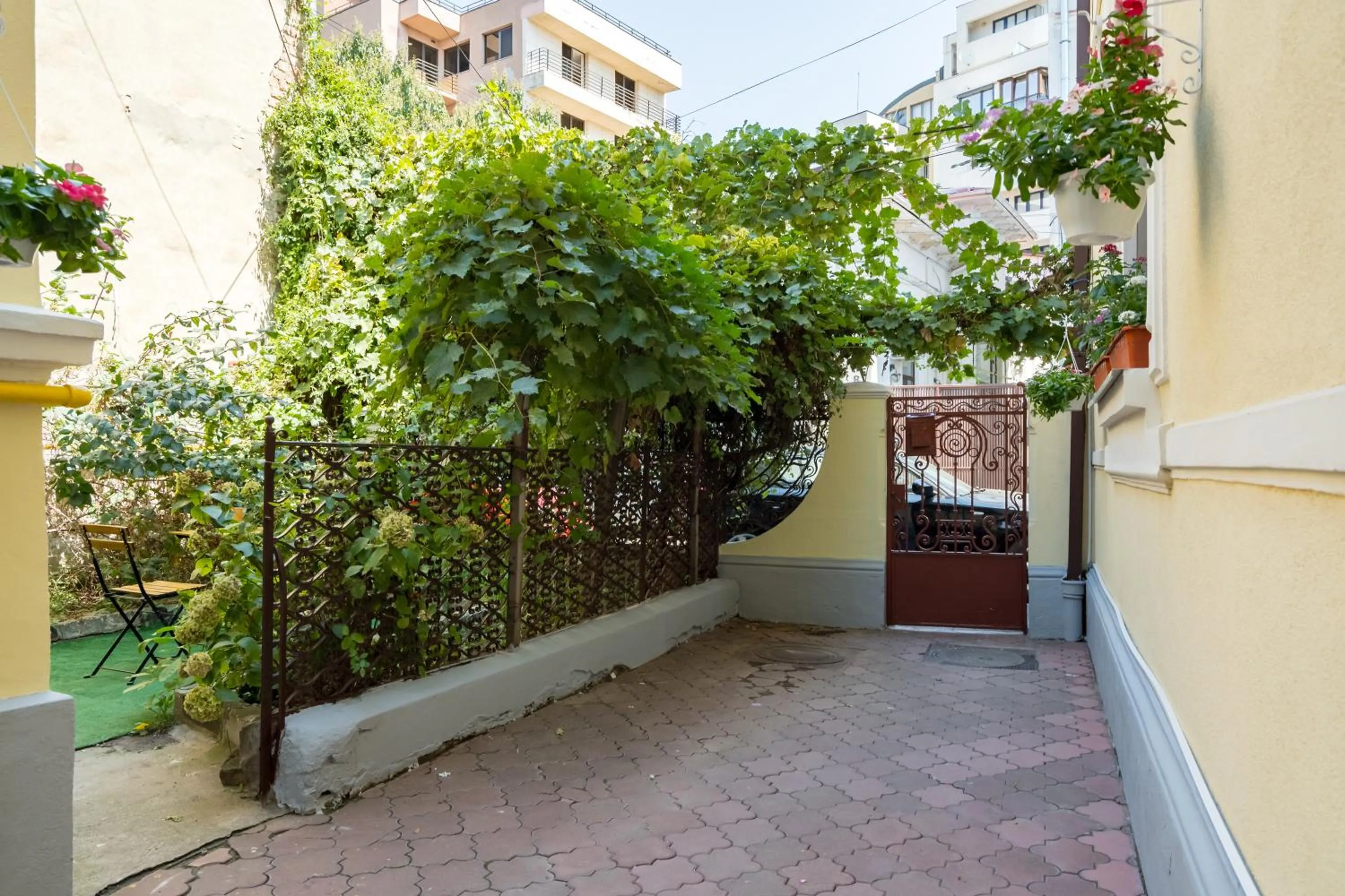 Property building in Emil Balaban Luxury Apart-Hotel