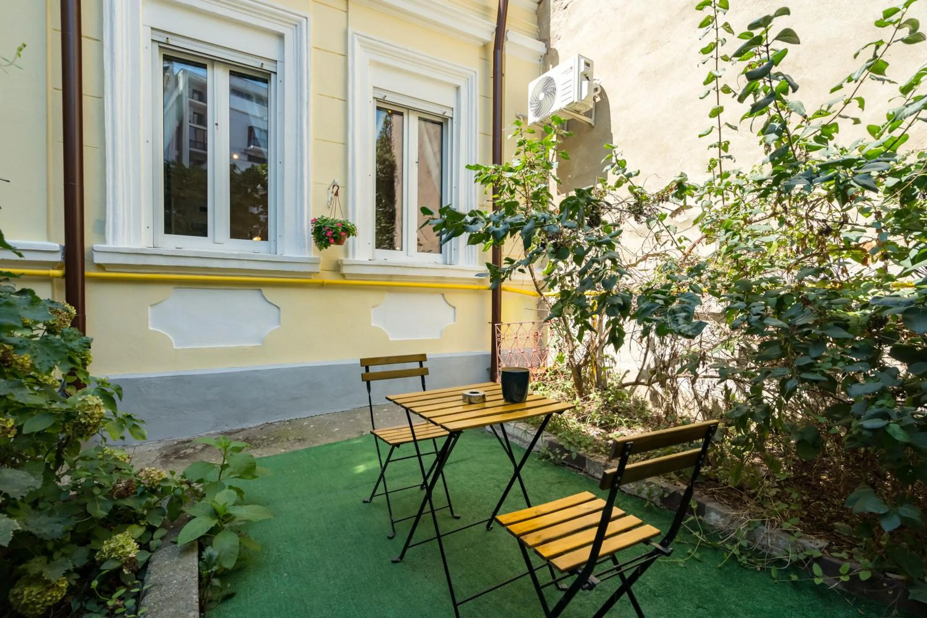 Garden view in Emil Balaban Luxury Apart-Hotel