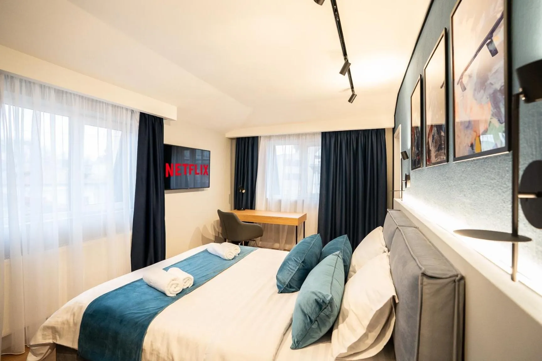 Bedroom, Bed in Emil Balaban Luxury Apart-Hotel