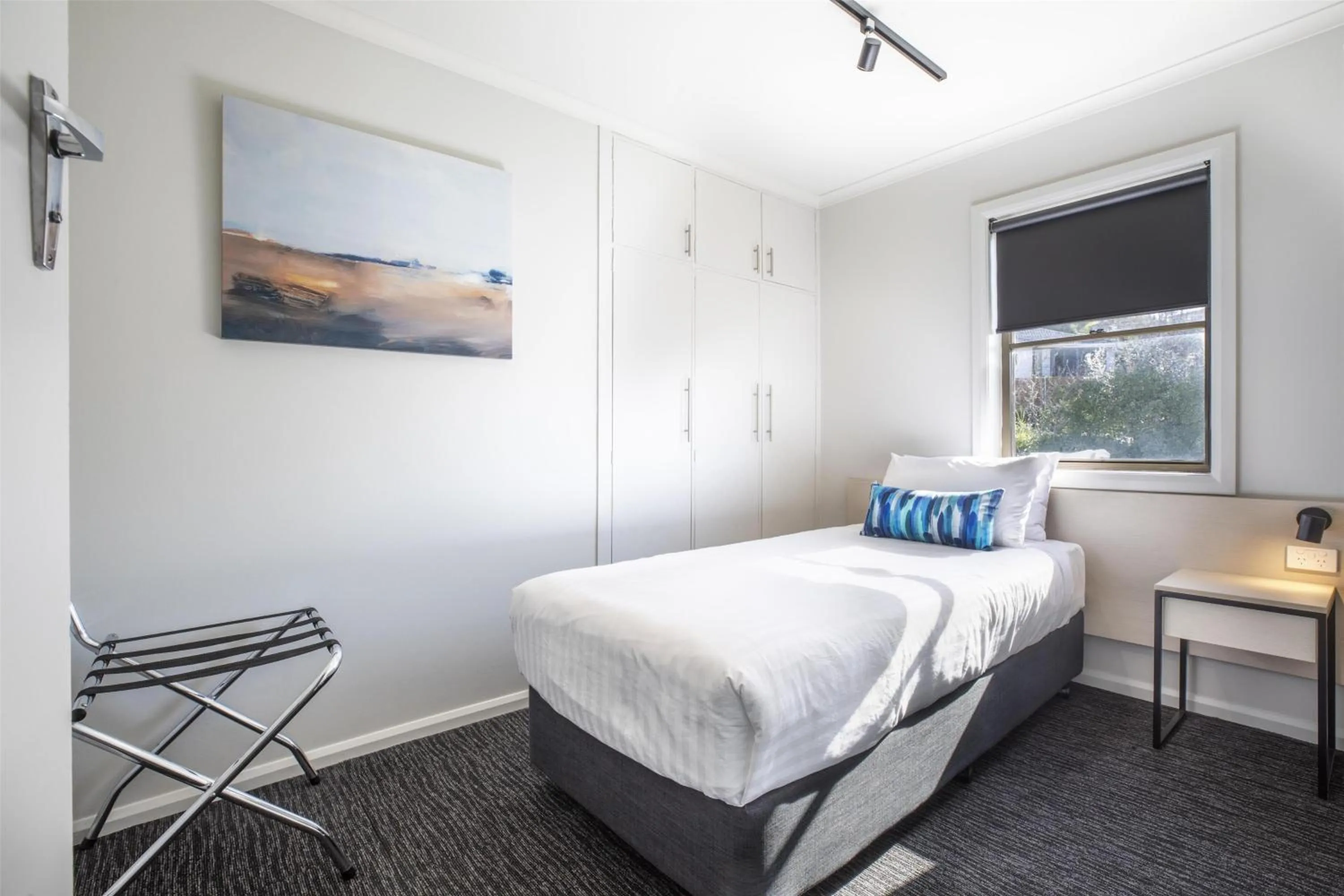 Bedroom, Bed in Nightcap at Riverside Hotel