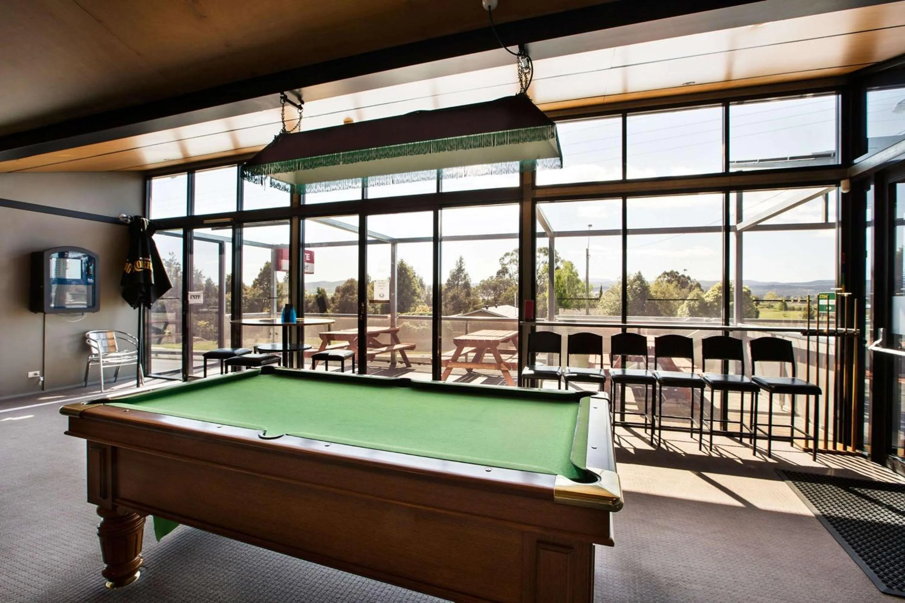 Billiard in Nightcap at Riverside Hotel