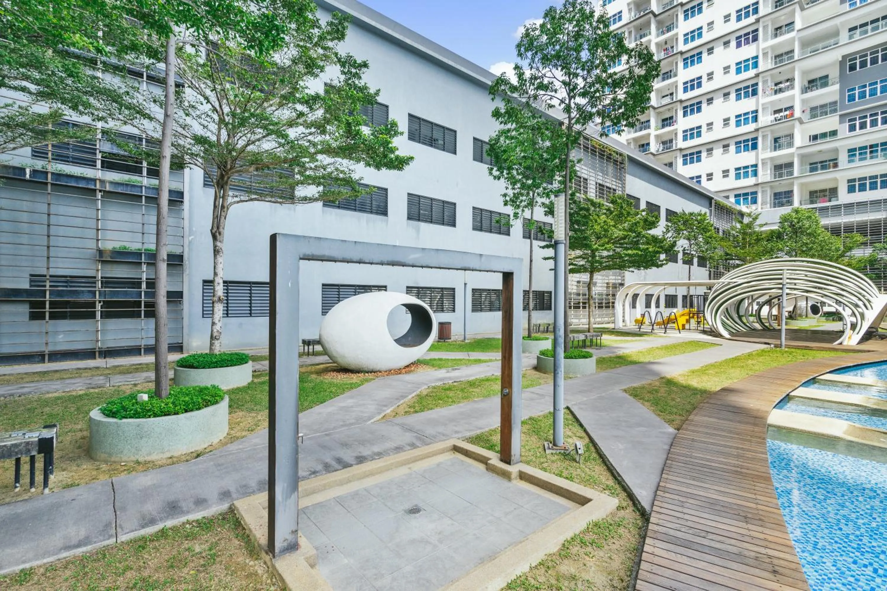Patio in Puchong Skypod Residence @ Hostay