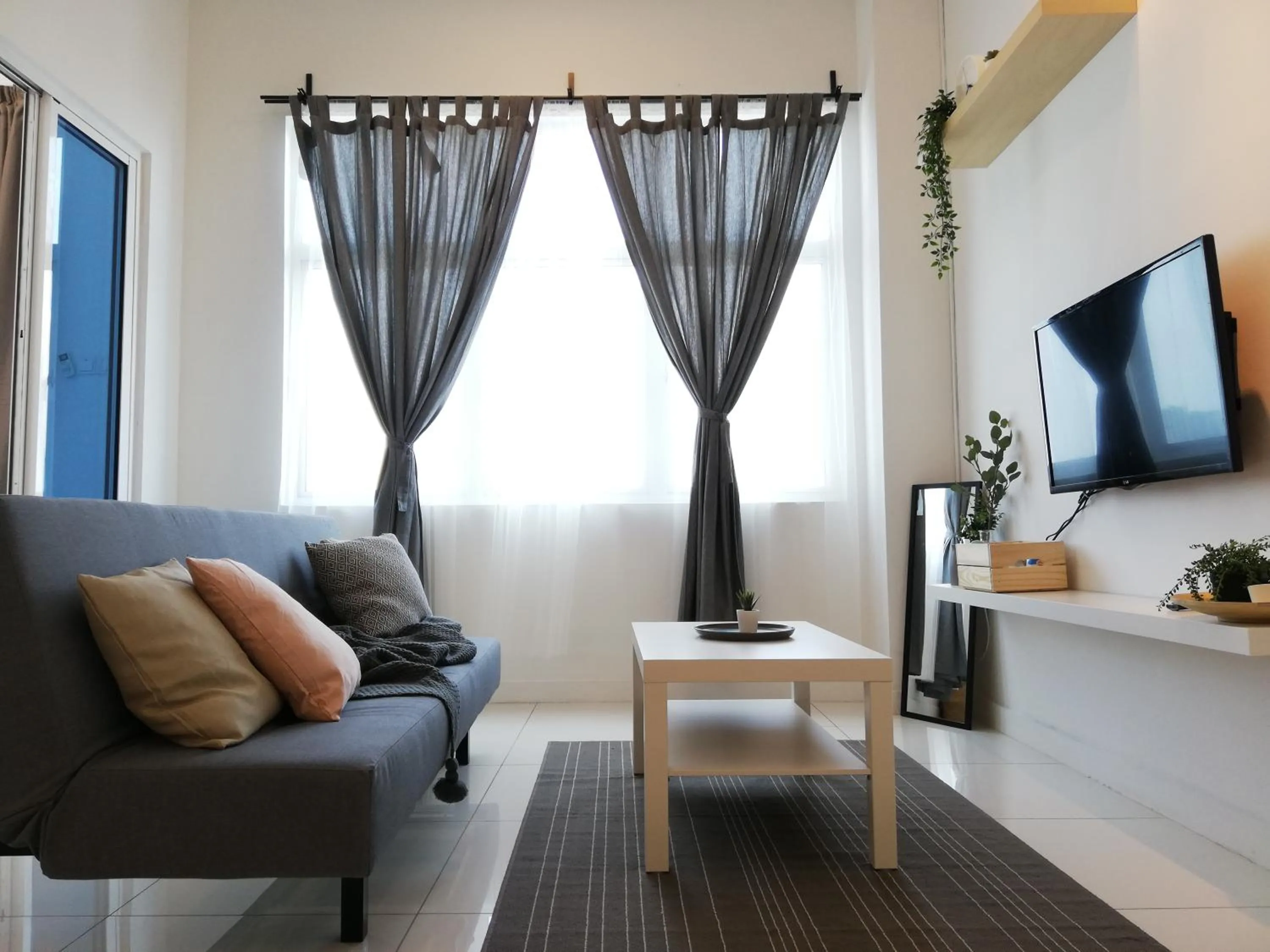 TV and multimedia in Puchong Skypod Residence @ Hostay