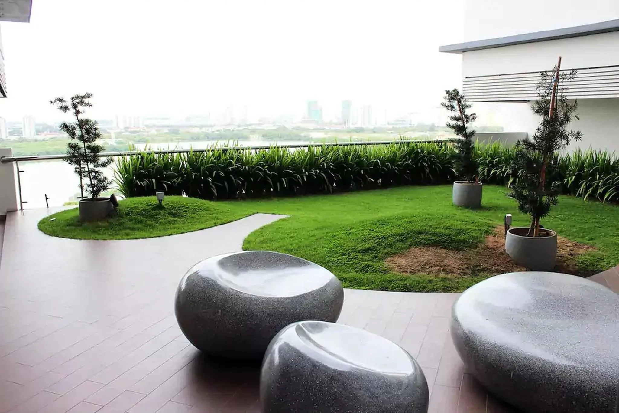 Garden in Puchong Skypod Residence @ Hostay