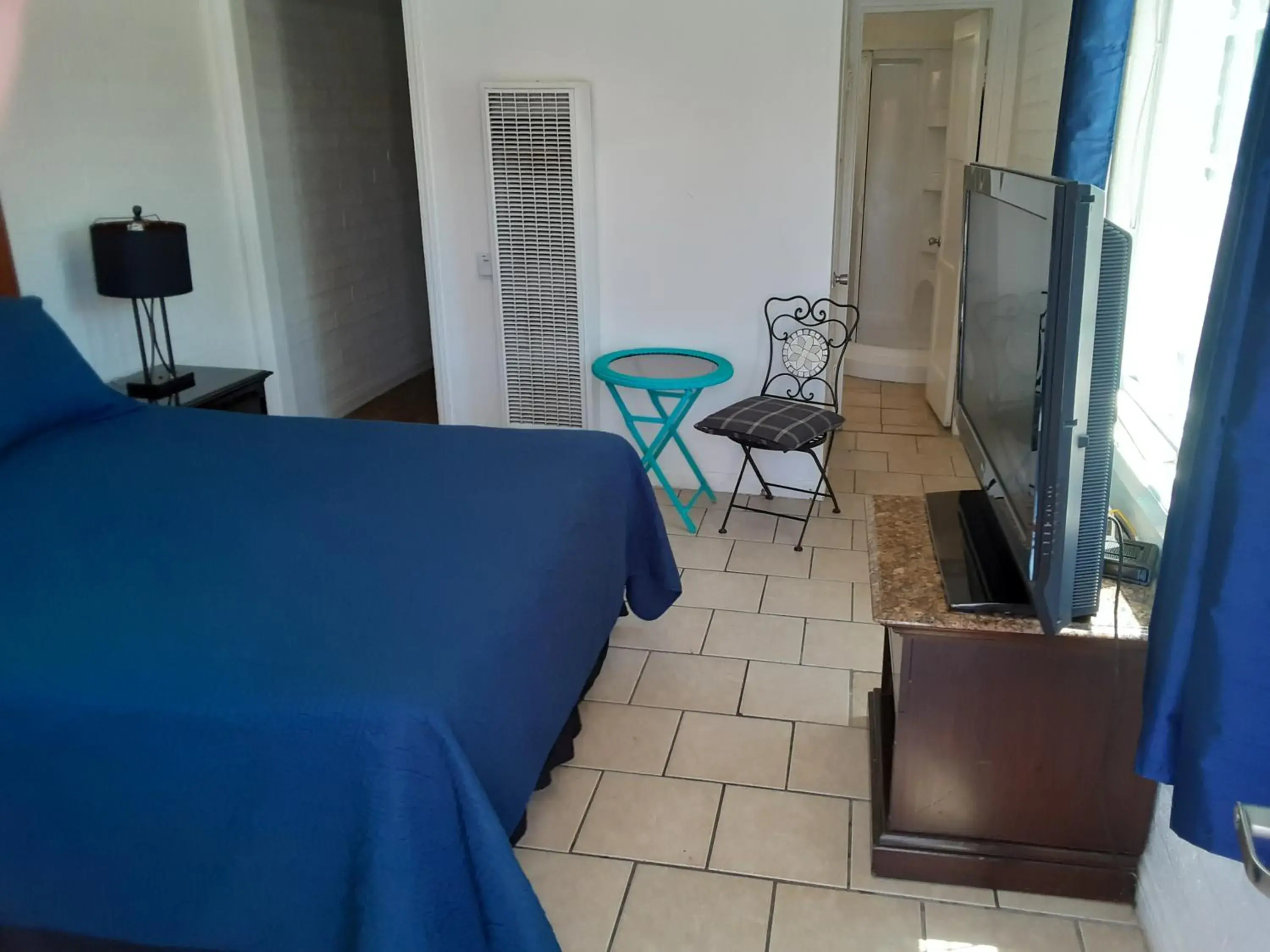 TV and multimedia, Bed in Oceana Boutique Hotel TV and multimedia, Bed in Oceana Boutique Hotel