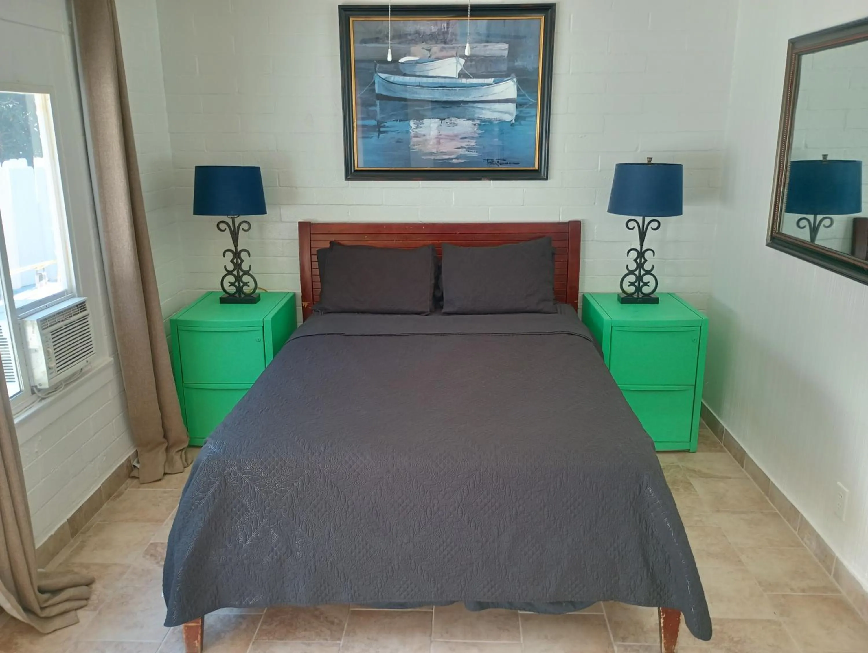 Bedroom, Bed in Oceana Boutique Hotel