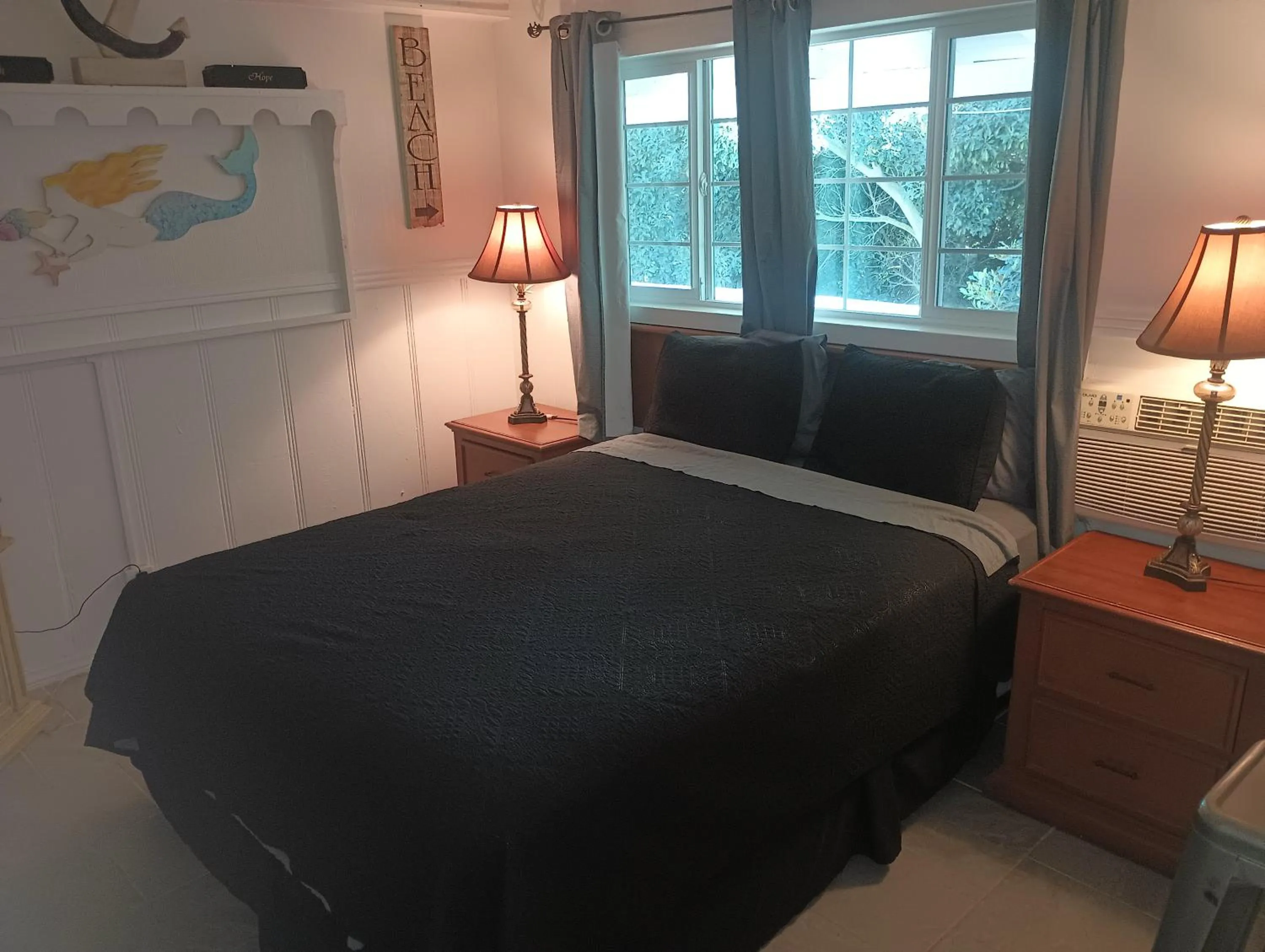 Bedroom, Bed in Oceana Boutique Hotel