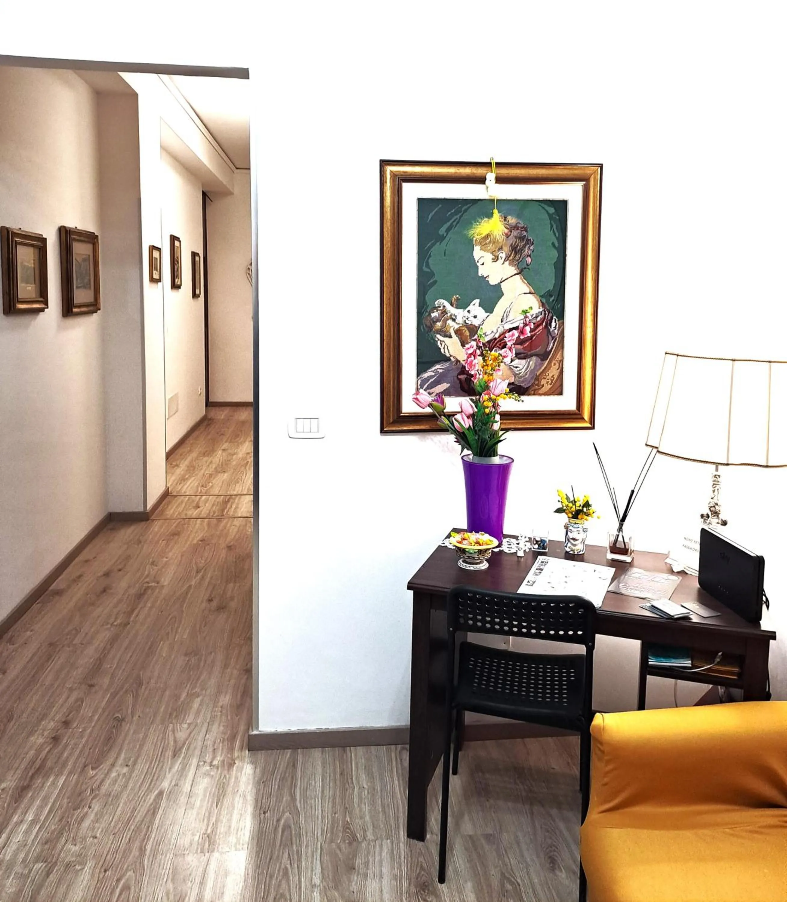 Decorative detail in B&B SALLY