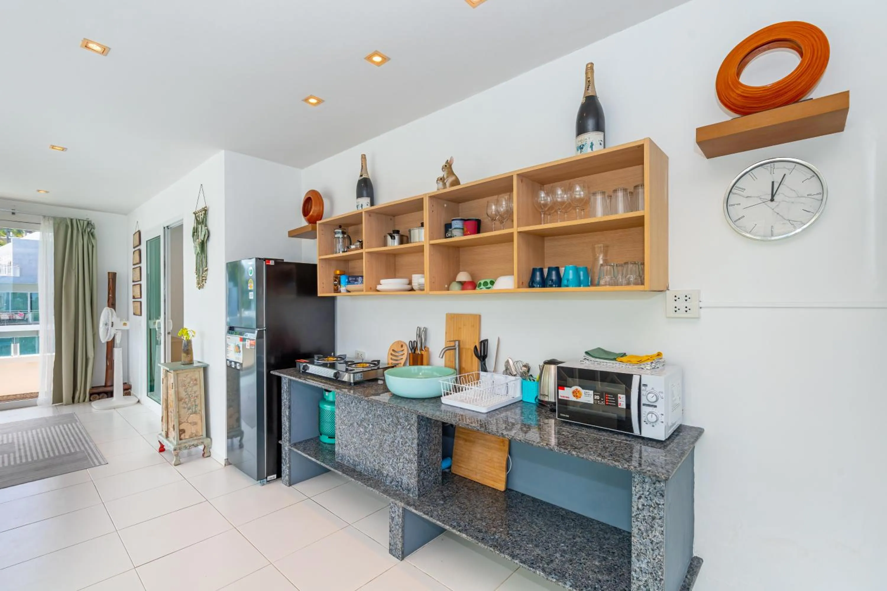 Kitchen or kitchenette in Kata Hill Sea View Hotel