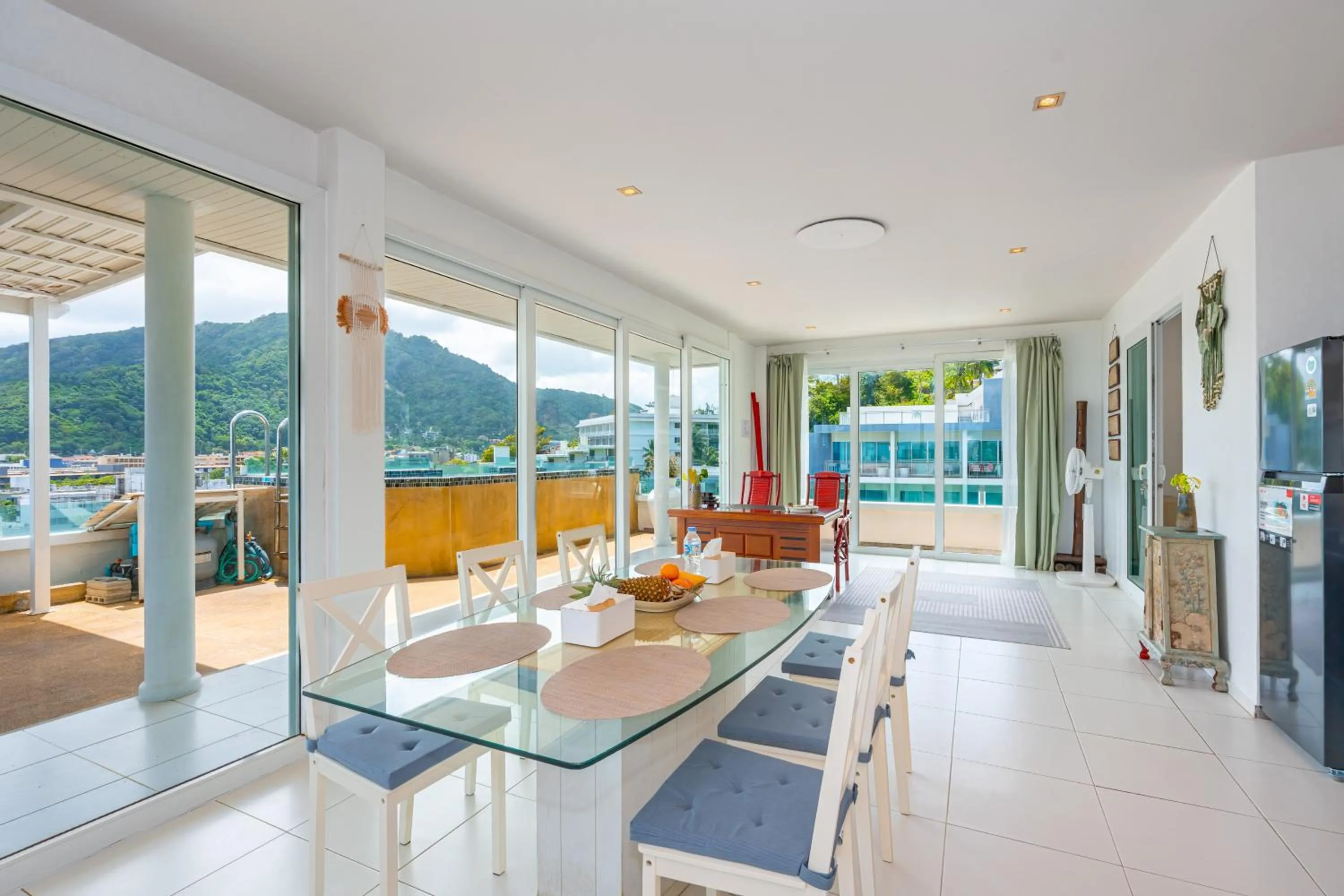 Dining area in Kata Hill Sea View Hotel