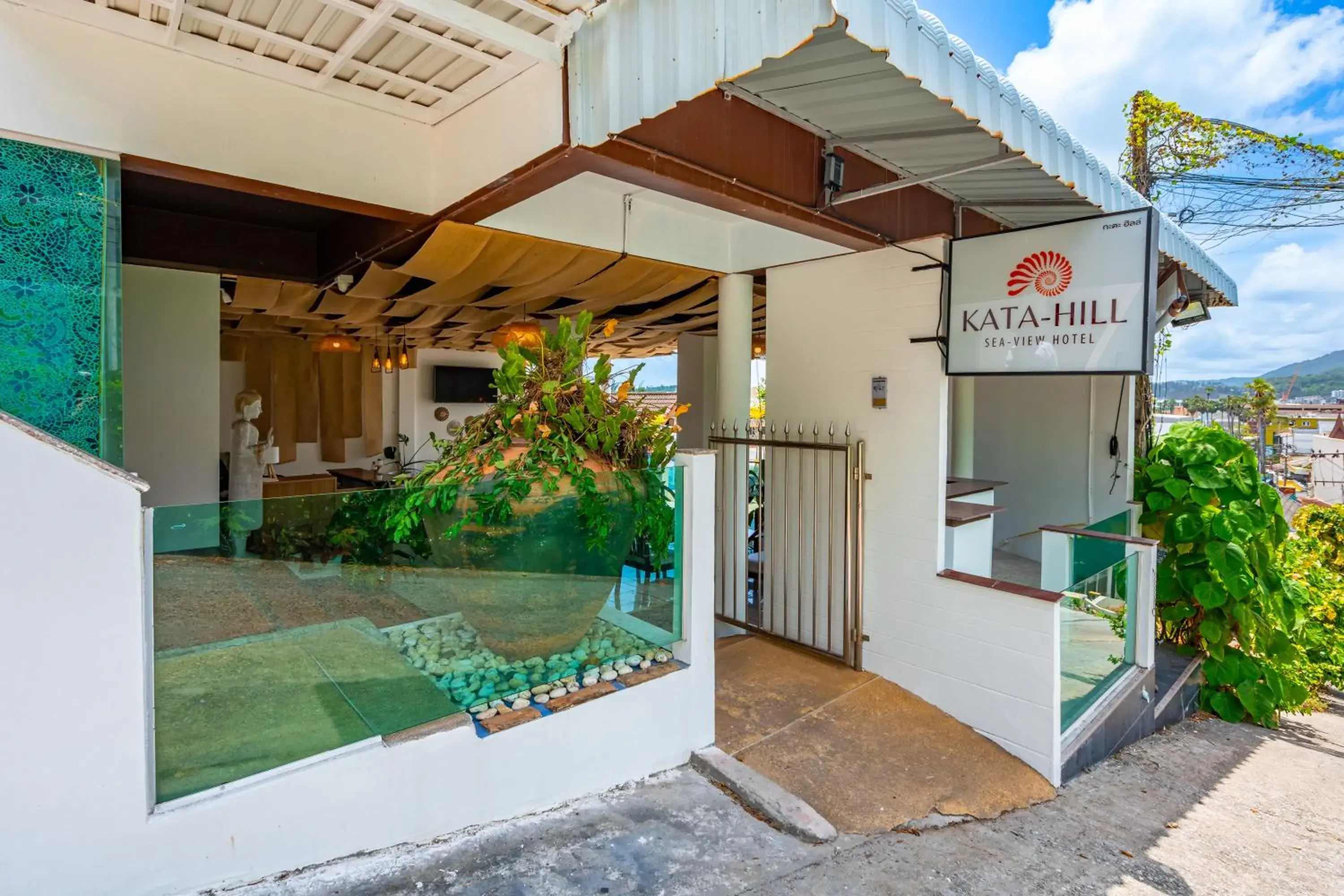 Property building in Kata Hill Sea View Hotel Property building in Kata Hill Sea View Hotel