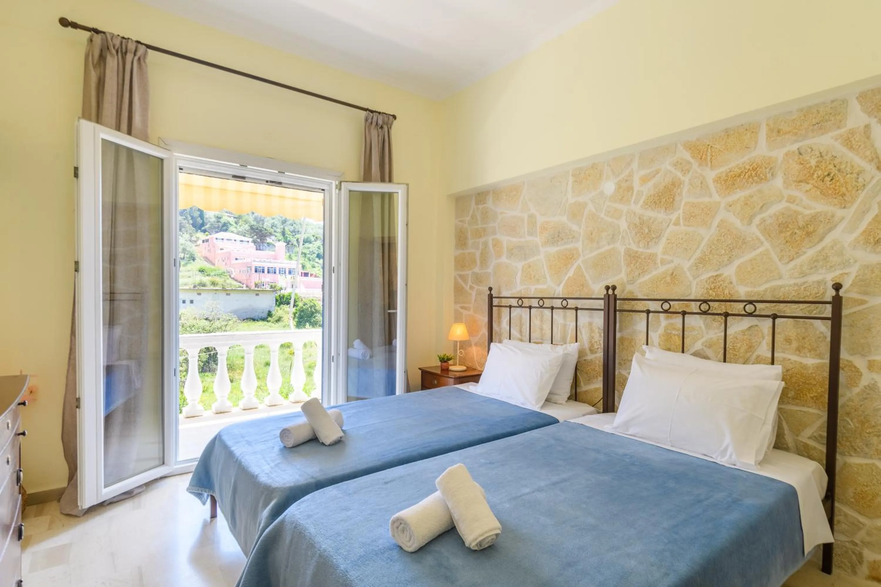 Bed in Delfini Resort