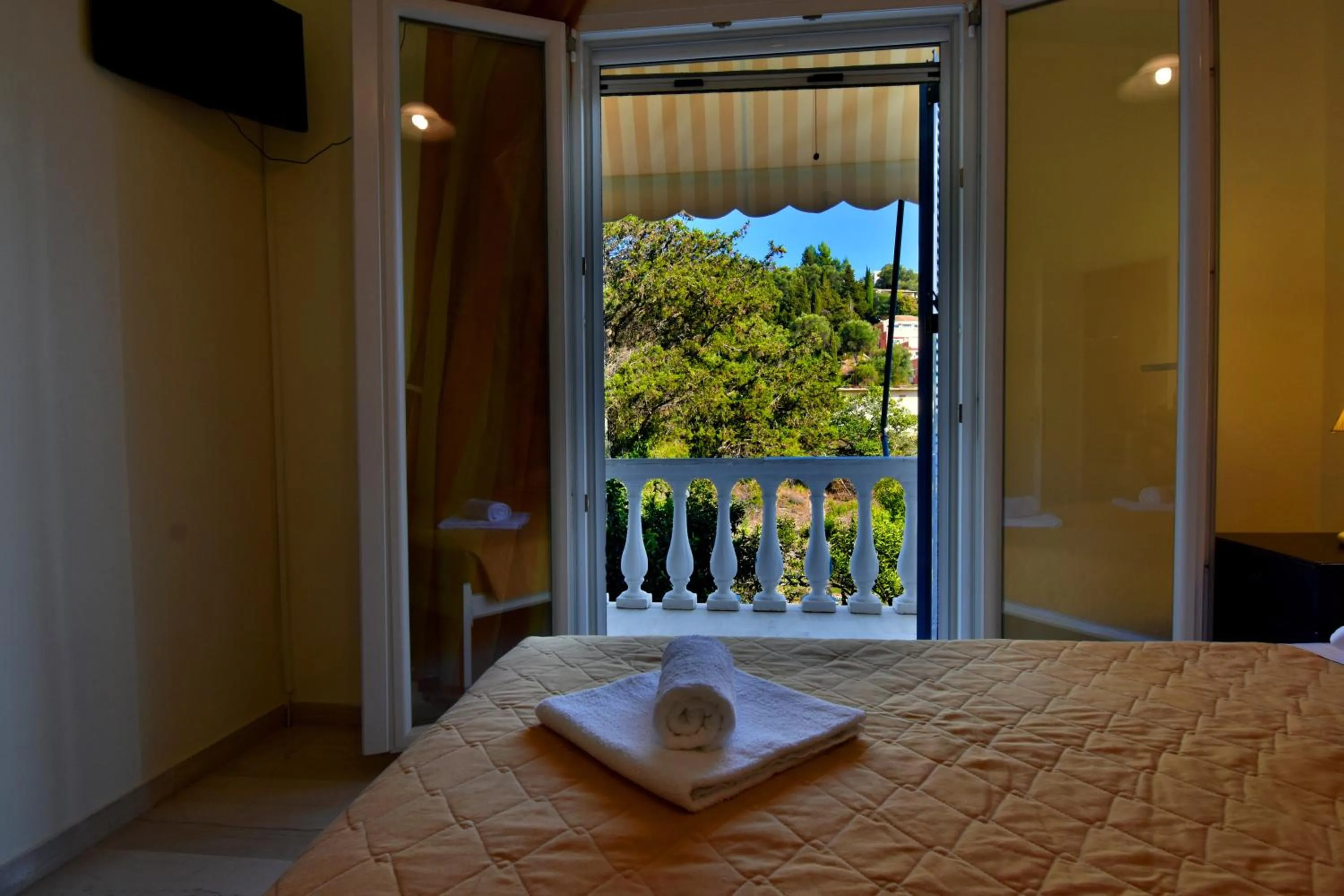 Bedroom, Bed in Delfini Resort