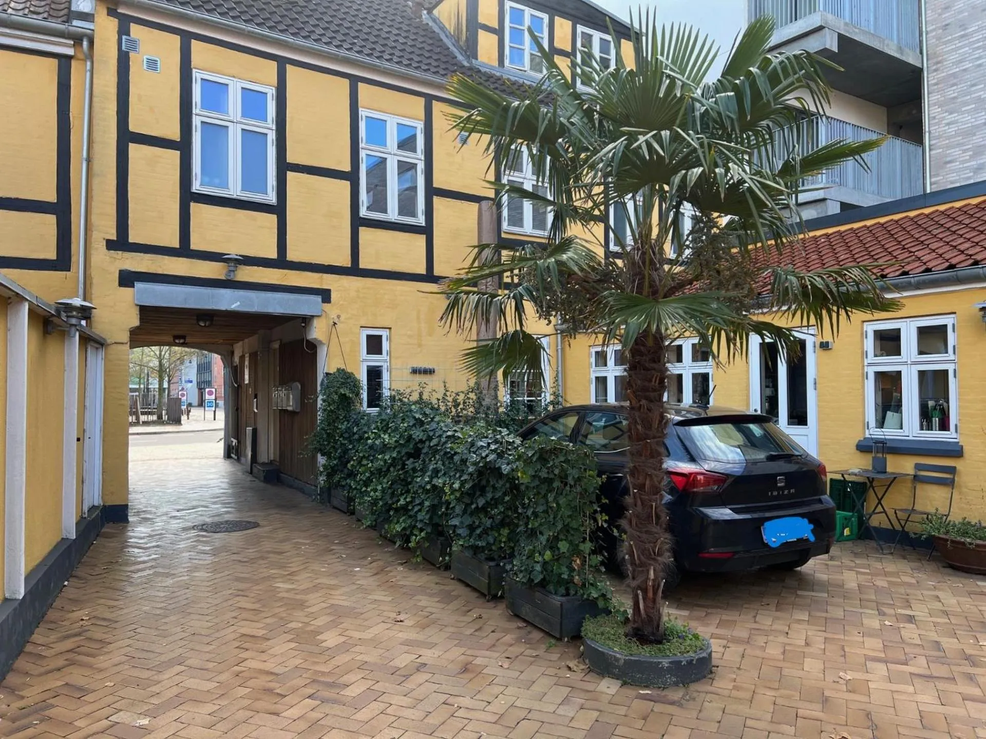 Parking in Odense City B&B