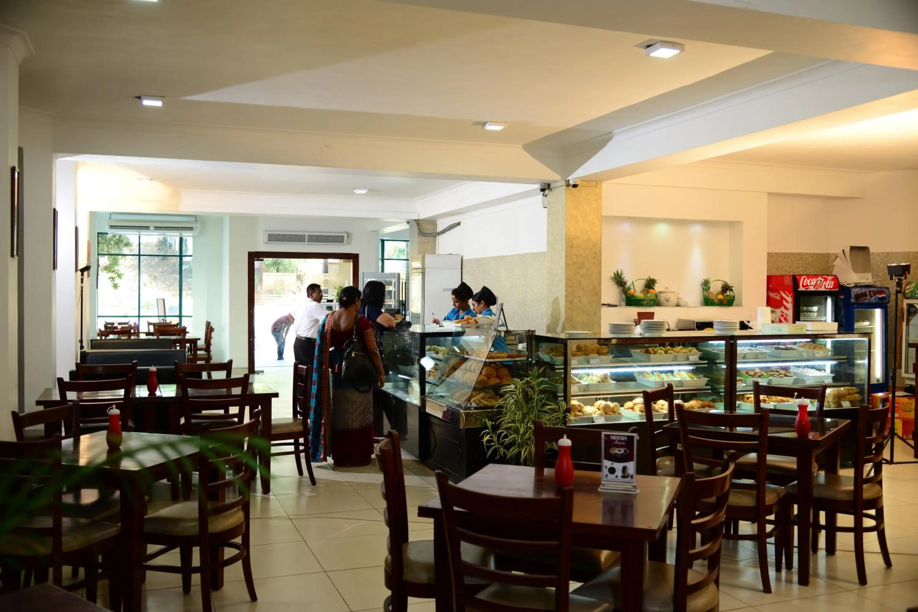 Restaurant/places to eat in The Royal Mall