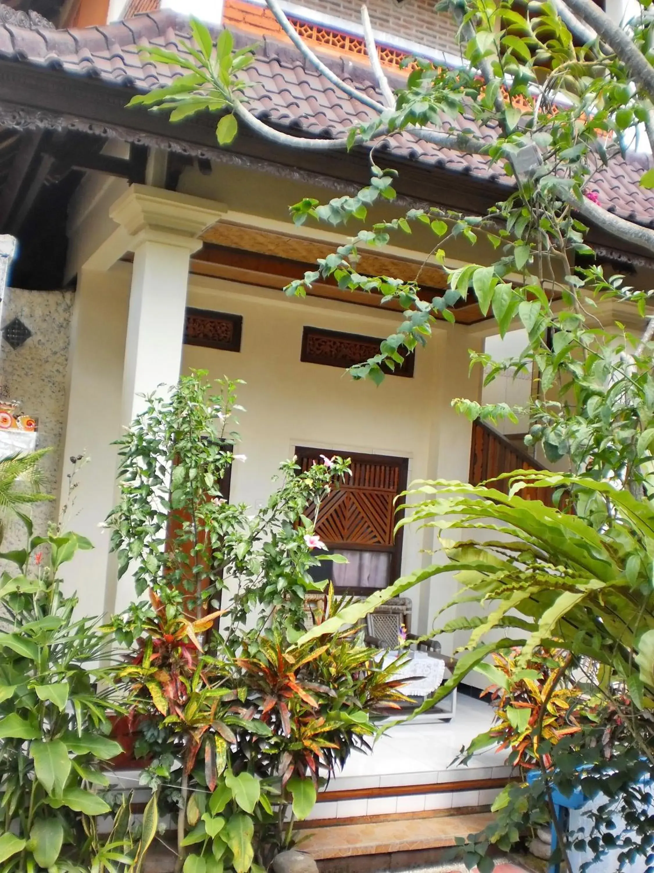 Facade/entrance in Arjuna Homestay Ubud Facade/entrance in Arjuna Homestay Ubud