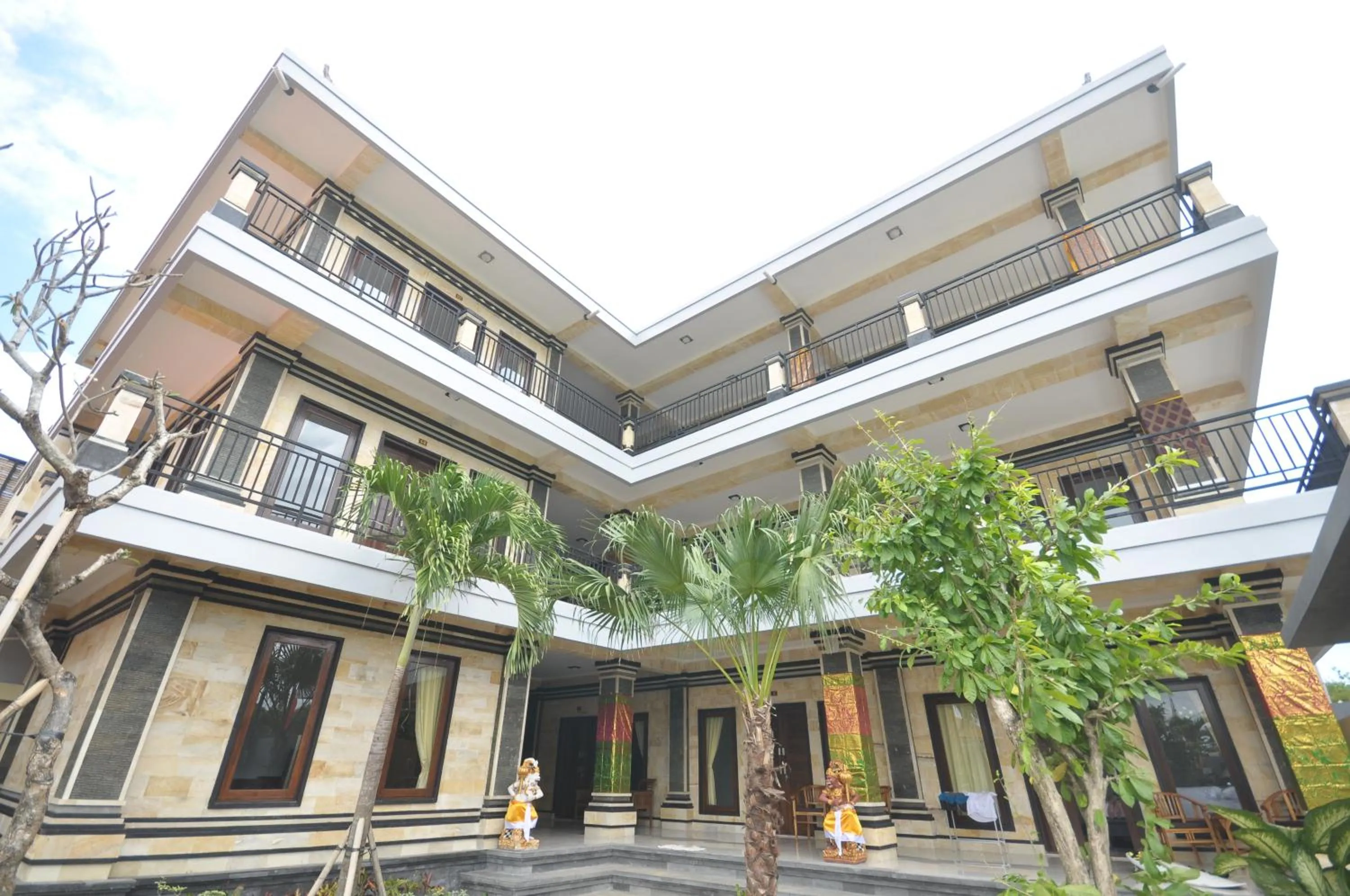 Property building in Putu Guest House 2