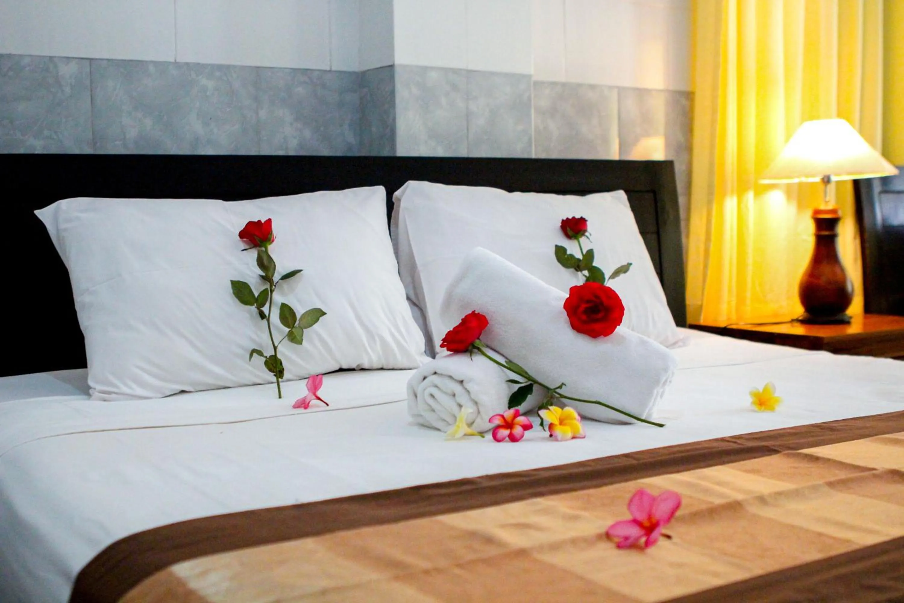 Decorative detail, Bed in Putu Guest House 2