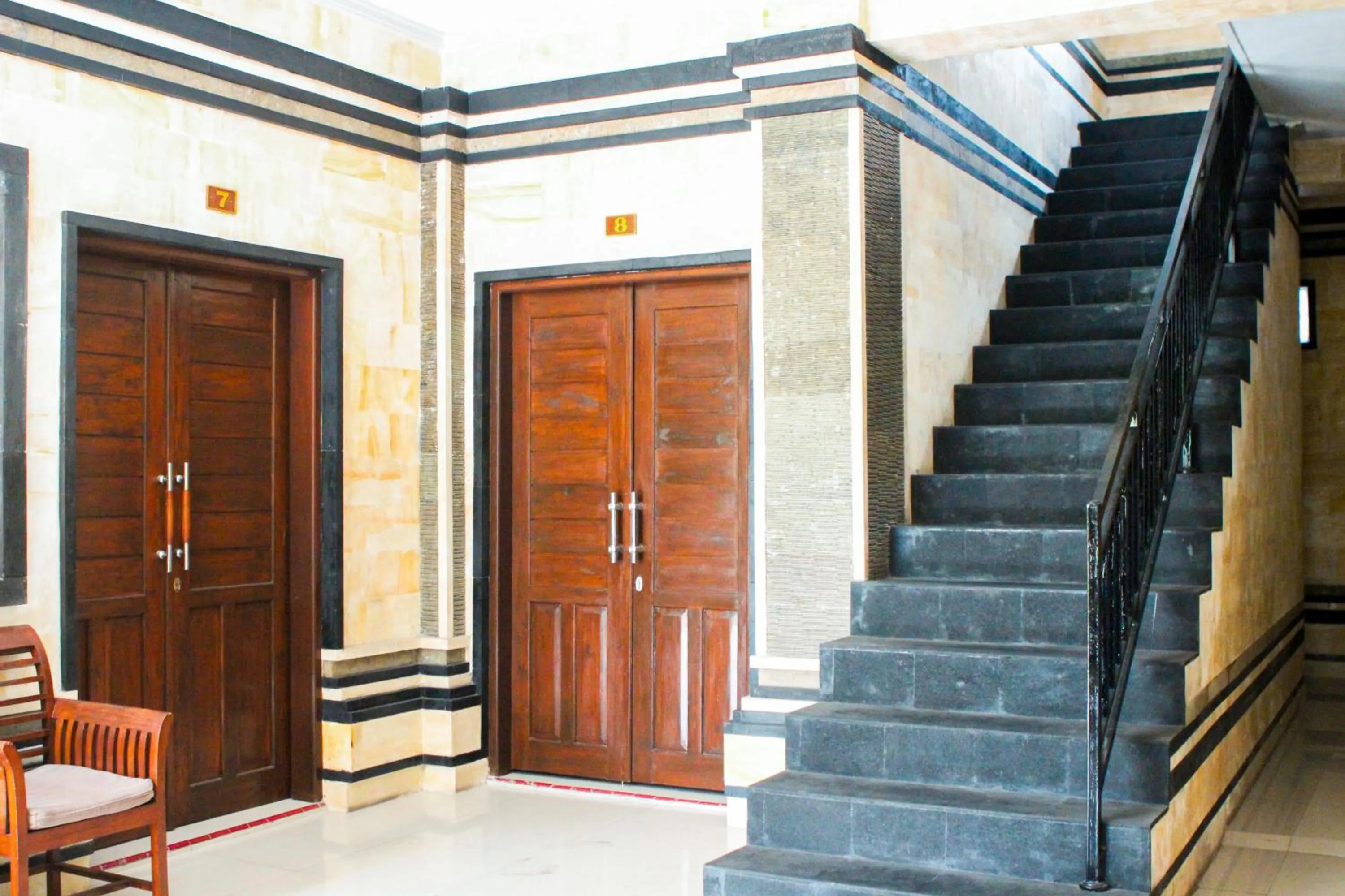 Property building in Putu Guest House 2