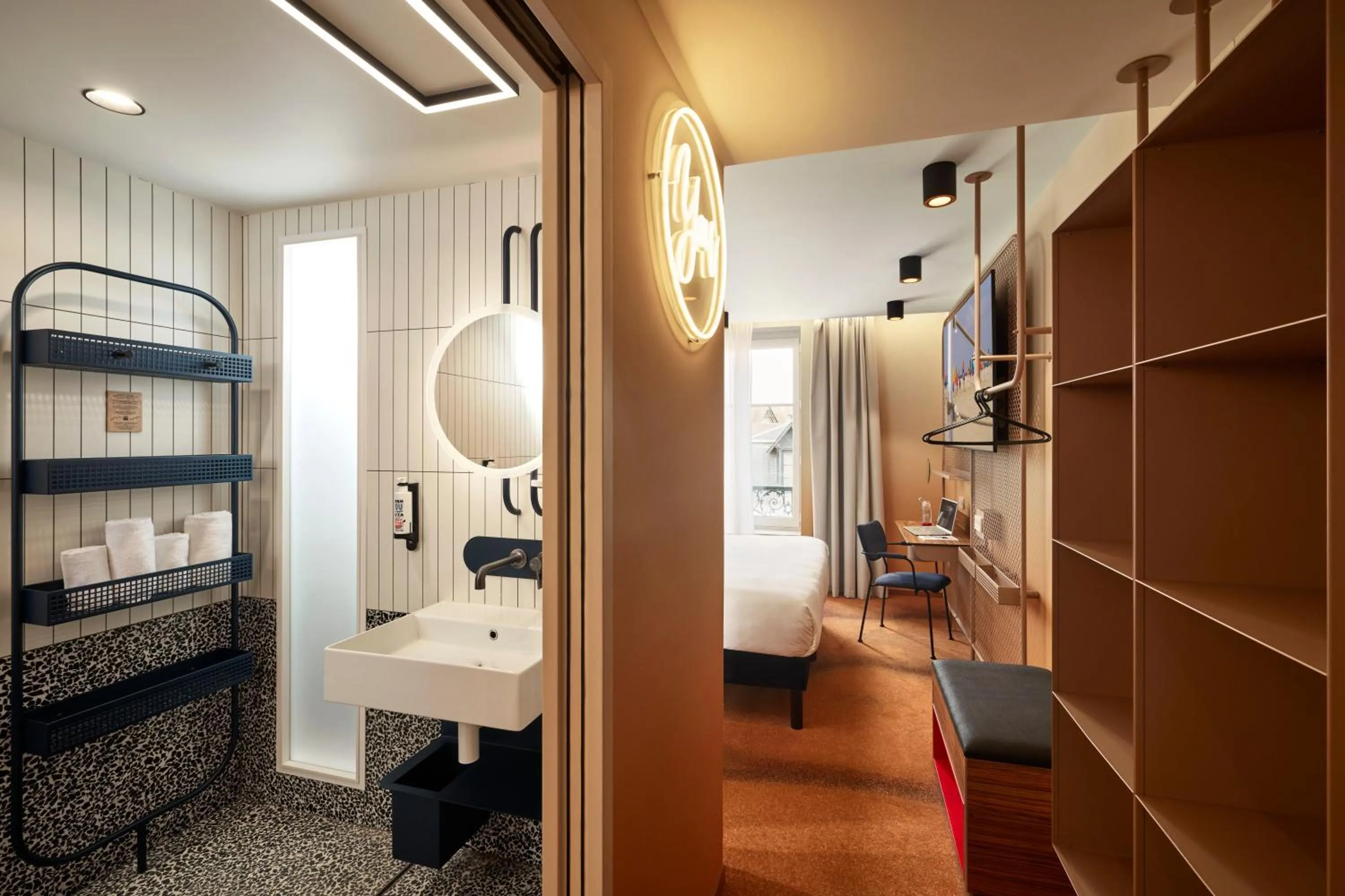 Bed in You Hotel Deauville - Handwritten Collection