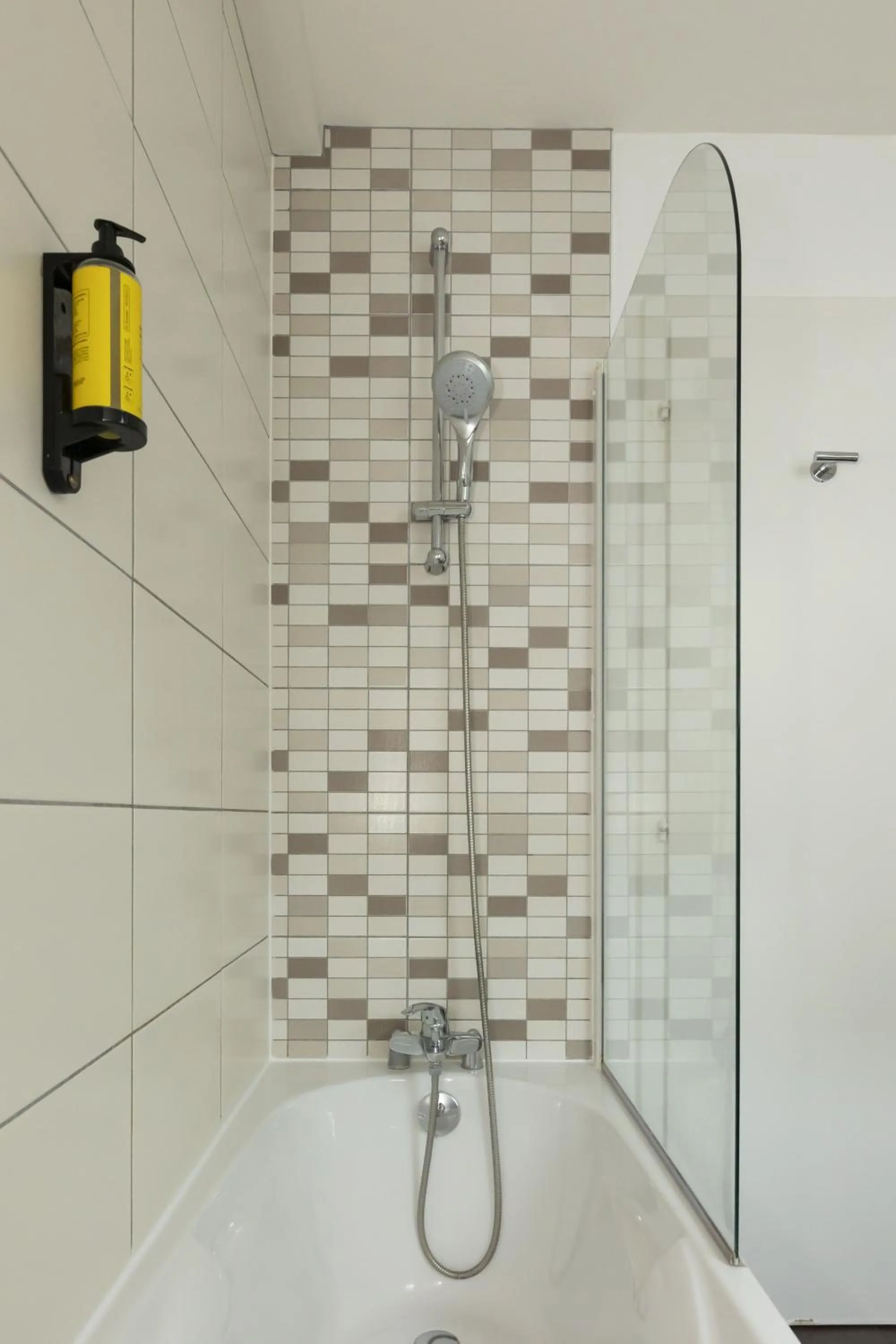 Bathroom in Appart Hotel Odalys City Strasbourg Green Marsh