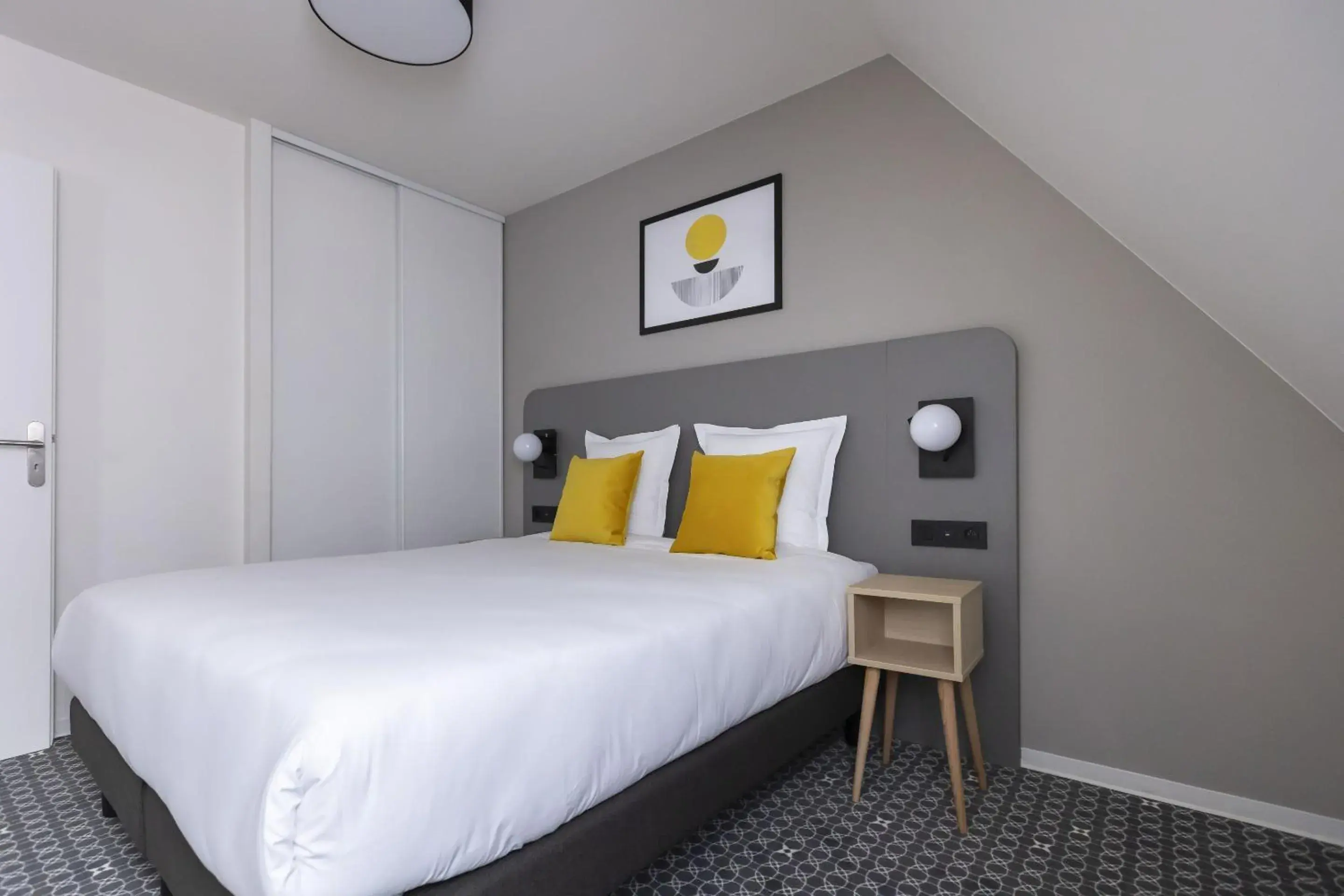 Bedroom, Bed in Appart Hotel Odalys City Strasbourg Green Marsh Bedroom, Bed in Appart Hotel Odalys City Strasbourg Green Marsh