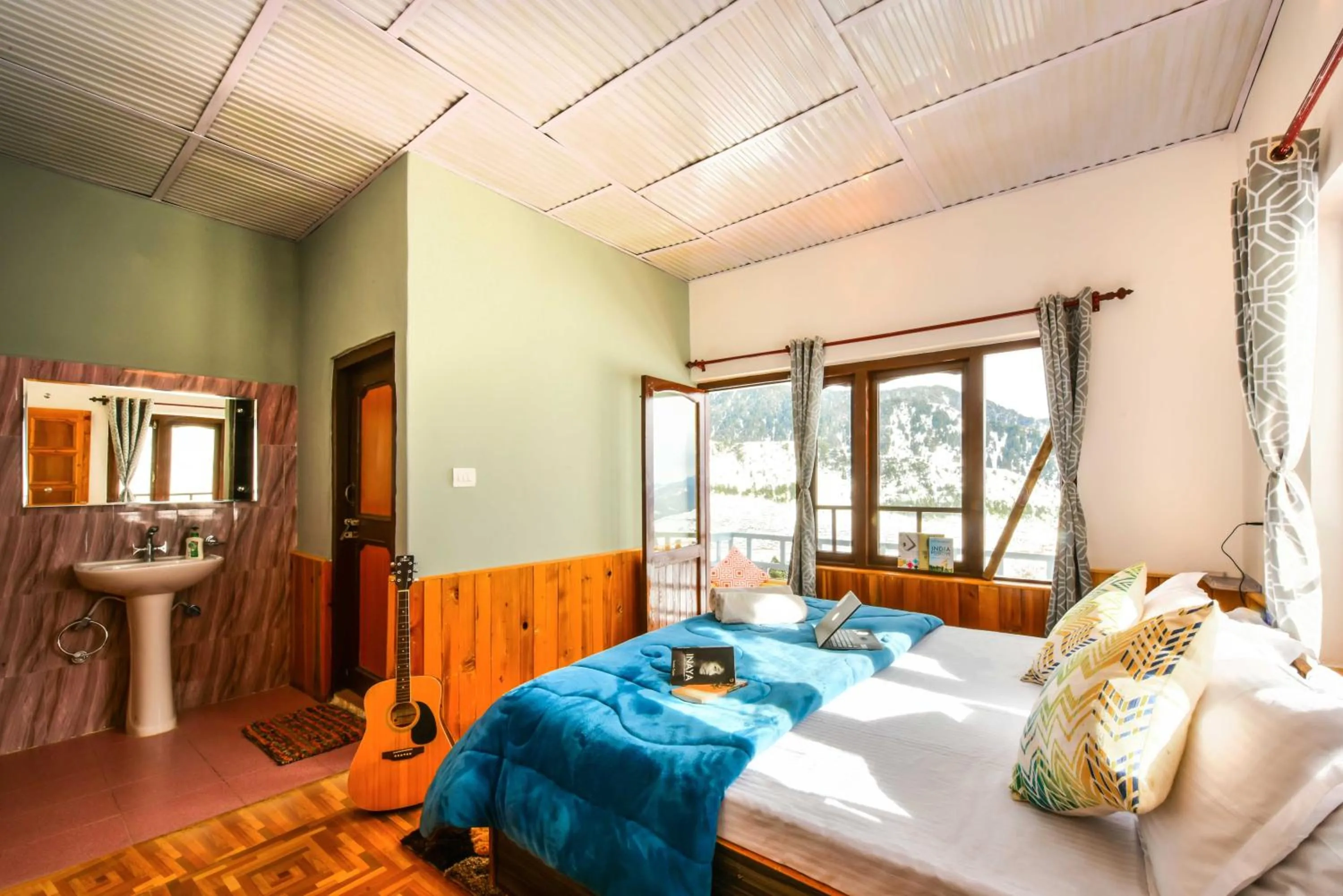 Bed in Zostel Rajgundha