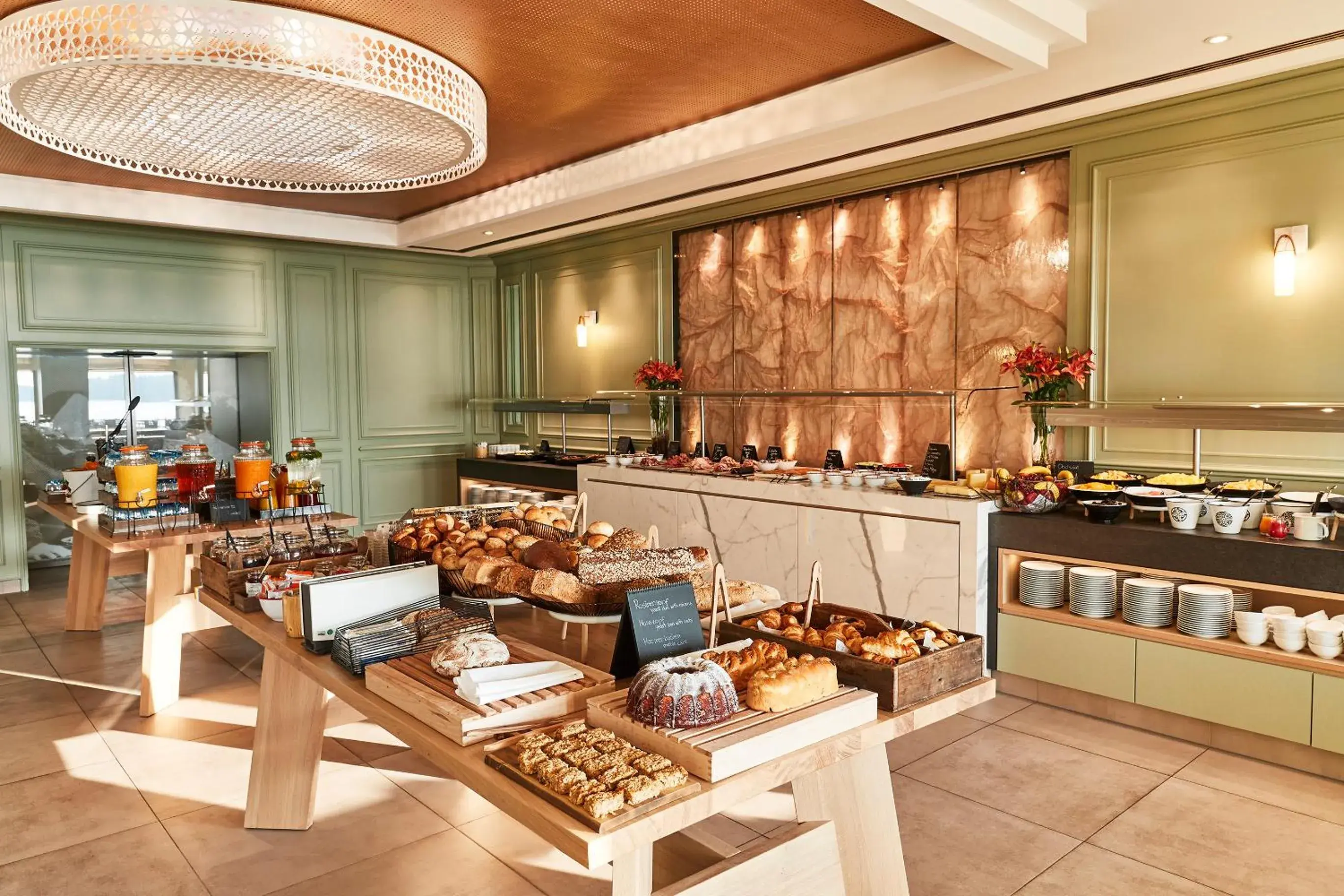 Buffet breakfast in Steigenberger Inselhotel Buffet breakfast in Steigenberger Inselhotel