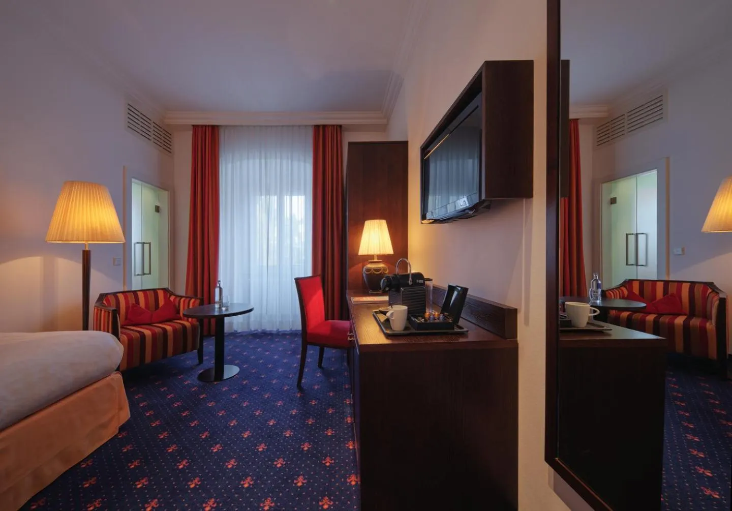 Bedroom, Bed in Steigenberger Inselhotel