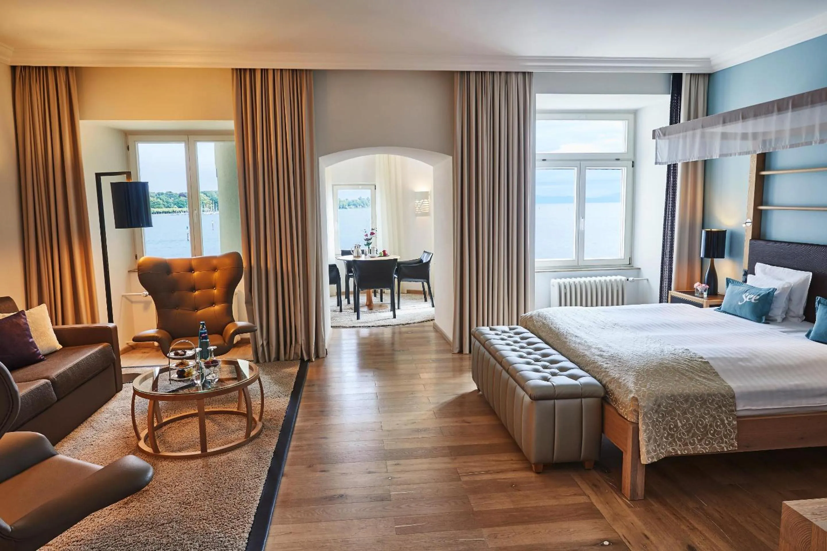 Photo of the whole room, Bed in Steigenberger Inselhotel