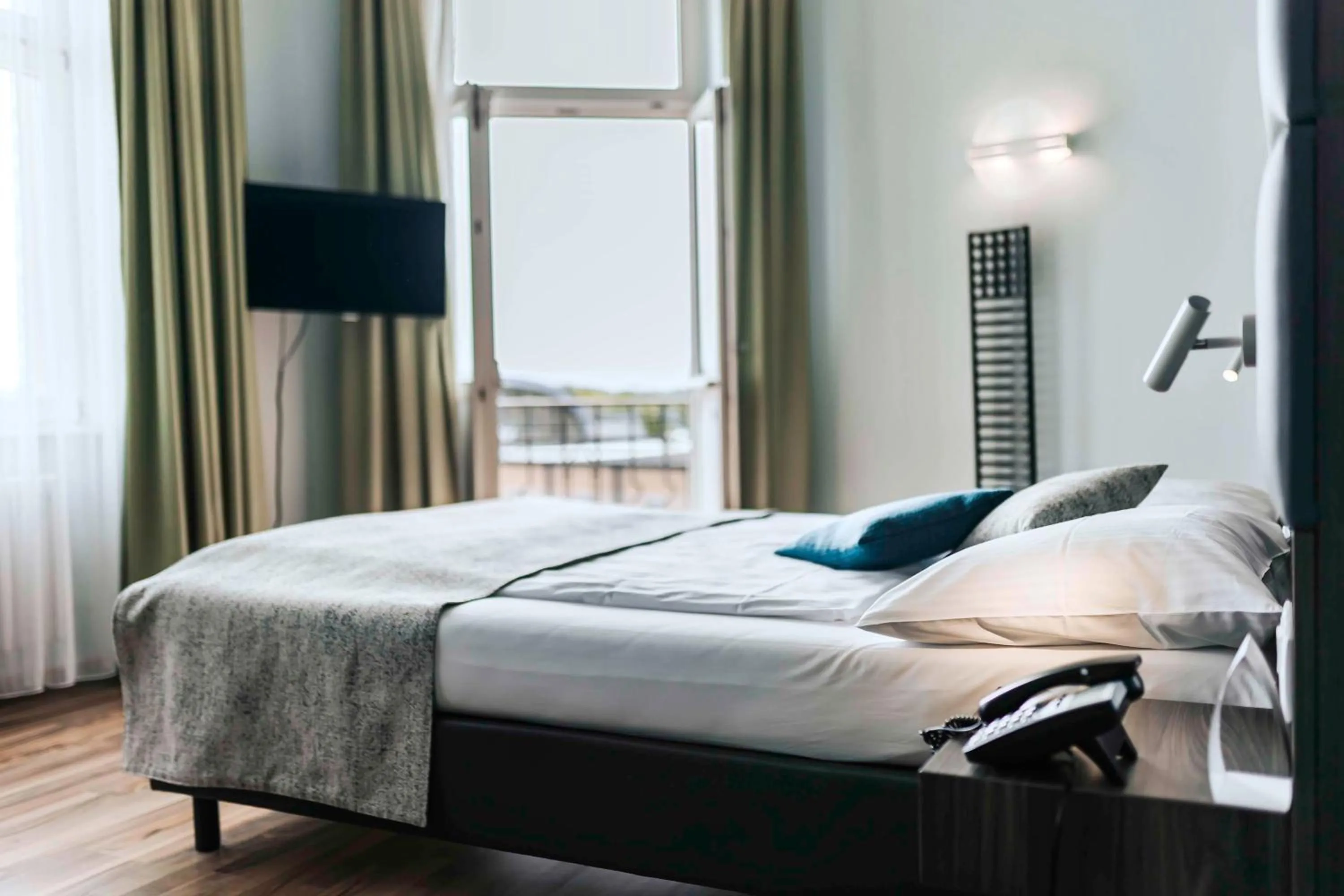 Bedroom, Bed in Best Western Hotel Kurfürst Wilhelm I.