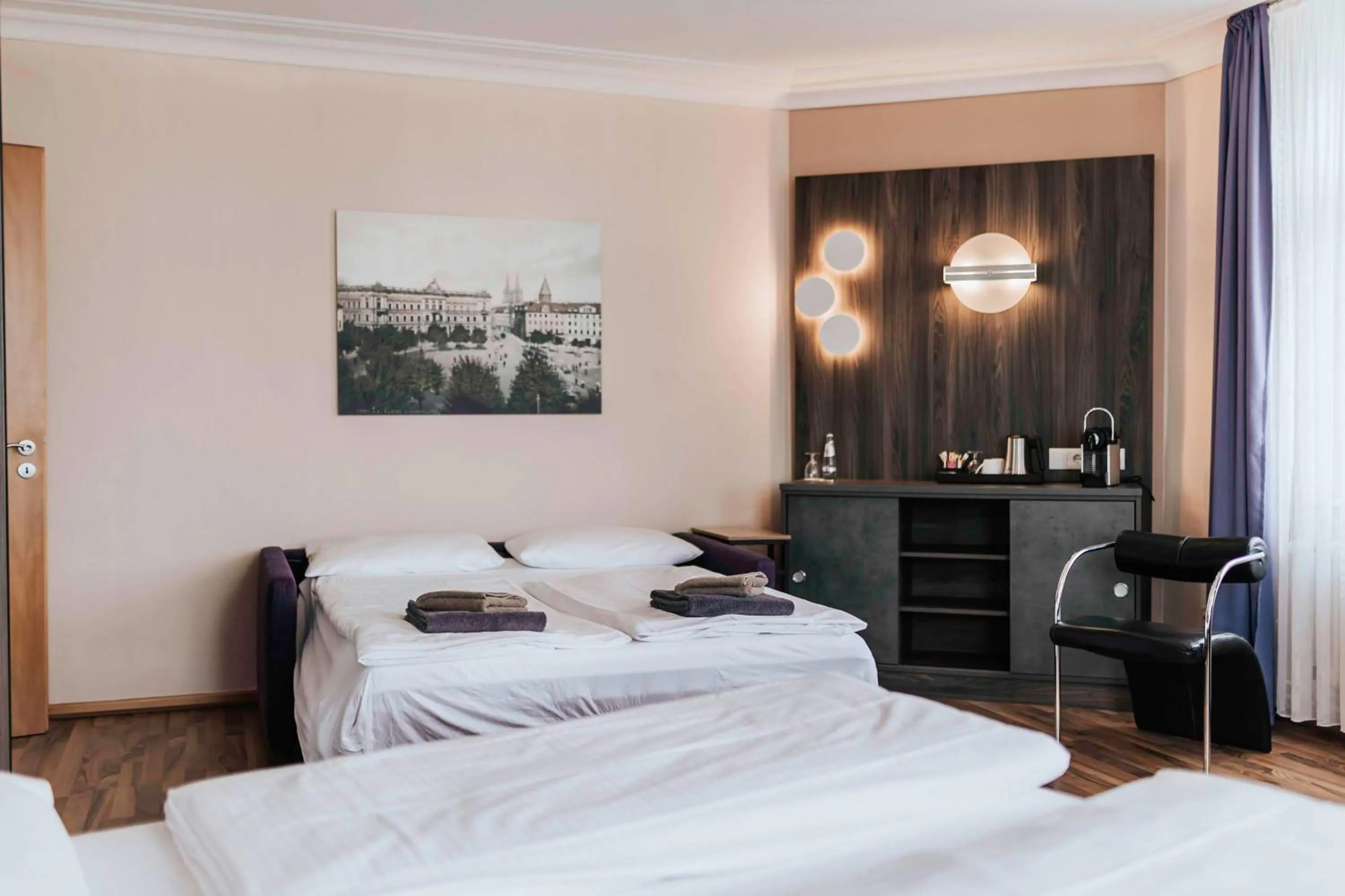 Bedroom, Bed in Best Western Hotel Kurfürst Wilhelm I.