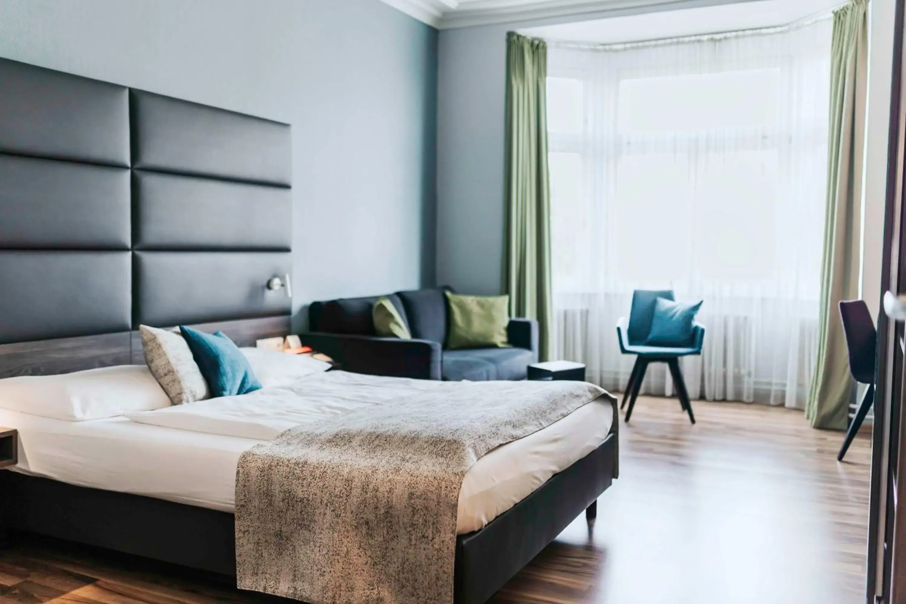 Bedroom, Bed in Best Western Hotel Kurfürst Wilhelm I. Bedroom, Bed in Best Western Hotel Kurfürst Wilhelm I.