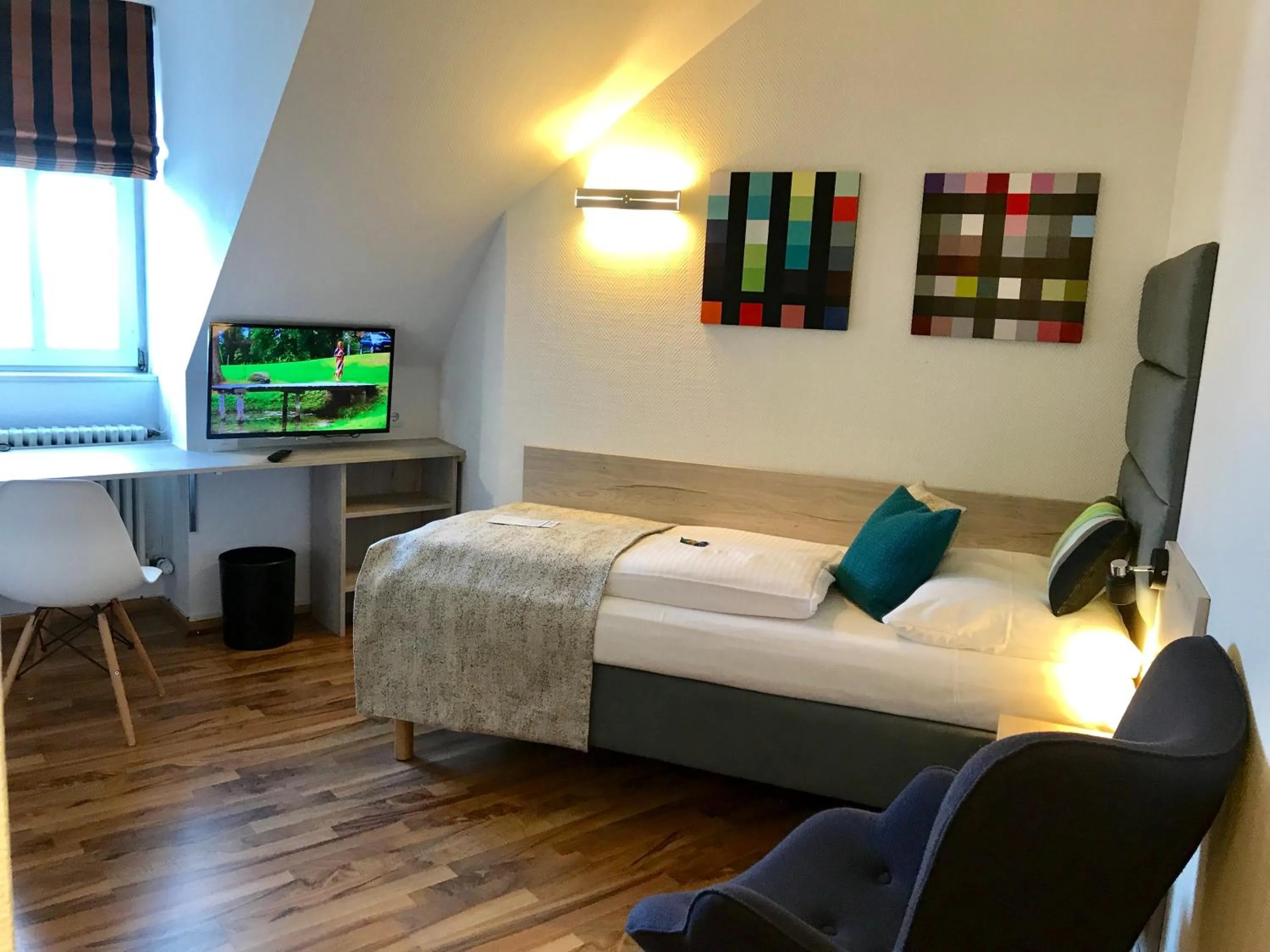 Photo of the whole room, Bed in Best Western Hotel Kurfürst Wilhelm I.