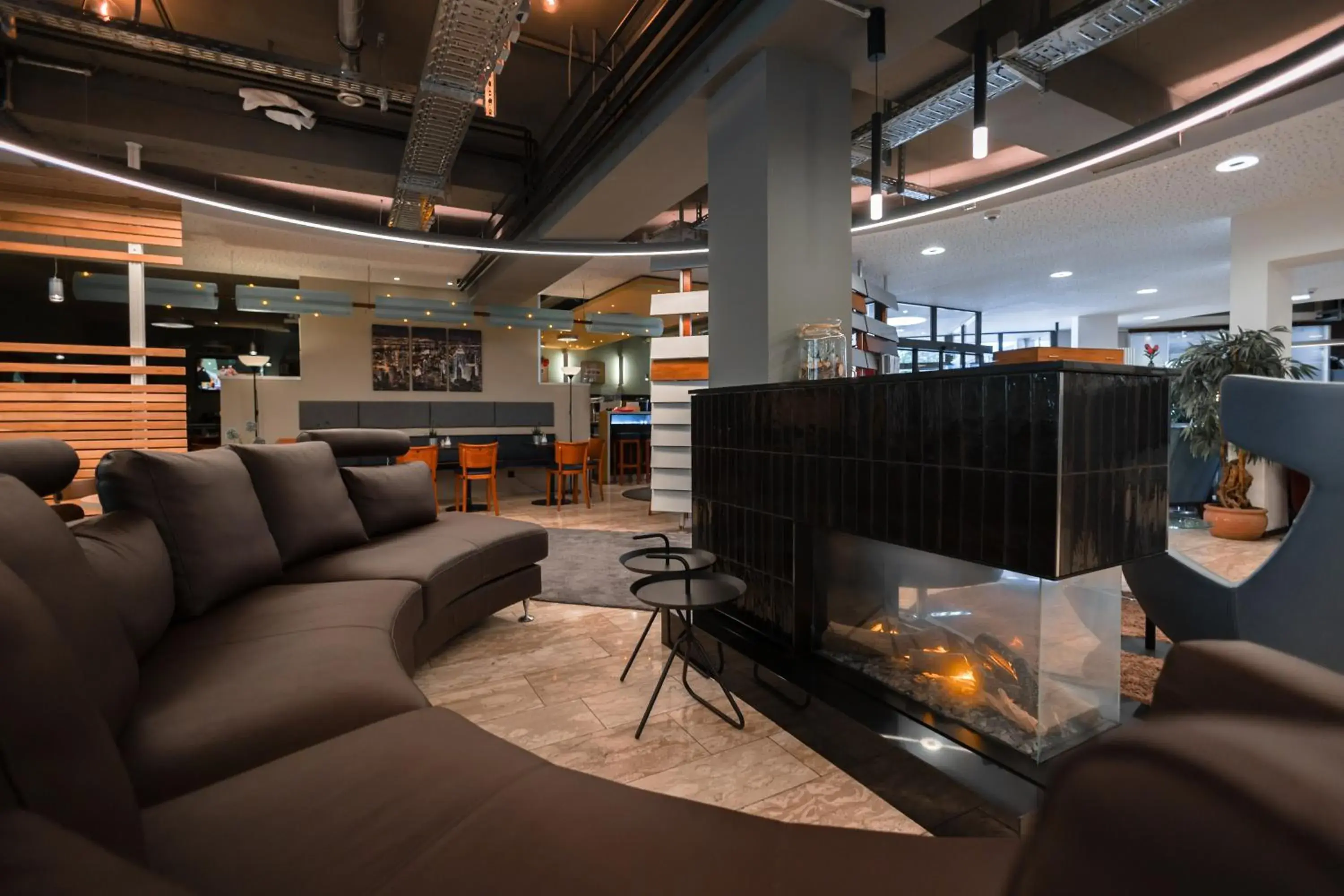 Lobby or reception in Best Western Hotel Ambassador Lobby or reception in Best Western Hotel Ambassador