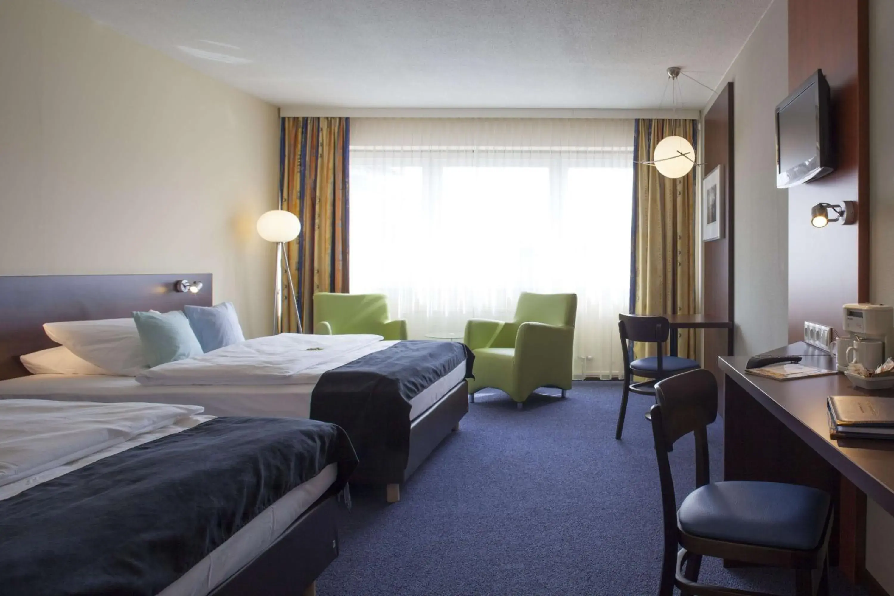 Photo of the whole room, Bed in Best Western Hotel Ambassador Photo of the whole room, Bed in Best Western Hotel Ambassador