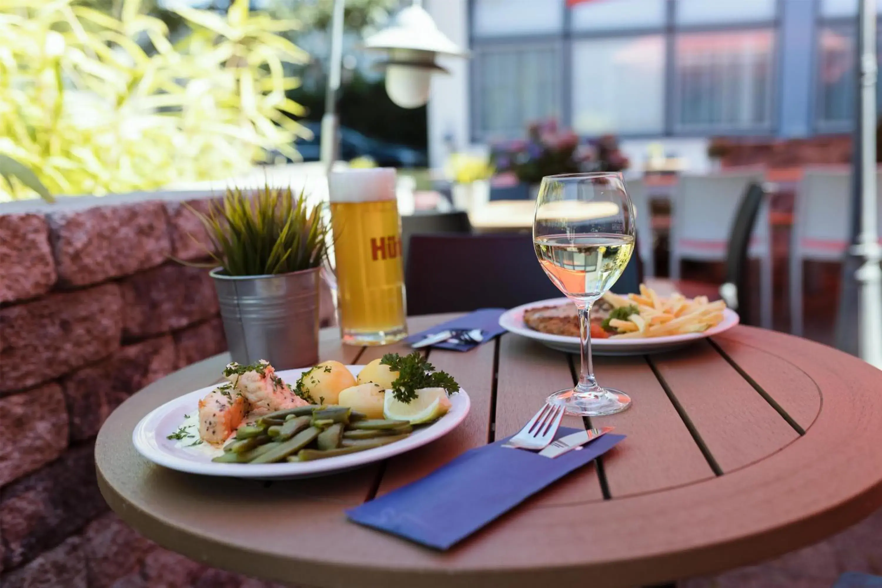 Food and drinks in Best Western Hotel Ambassador Food and drinks in Best Western Hotel Ambassador