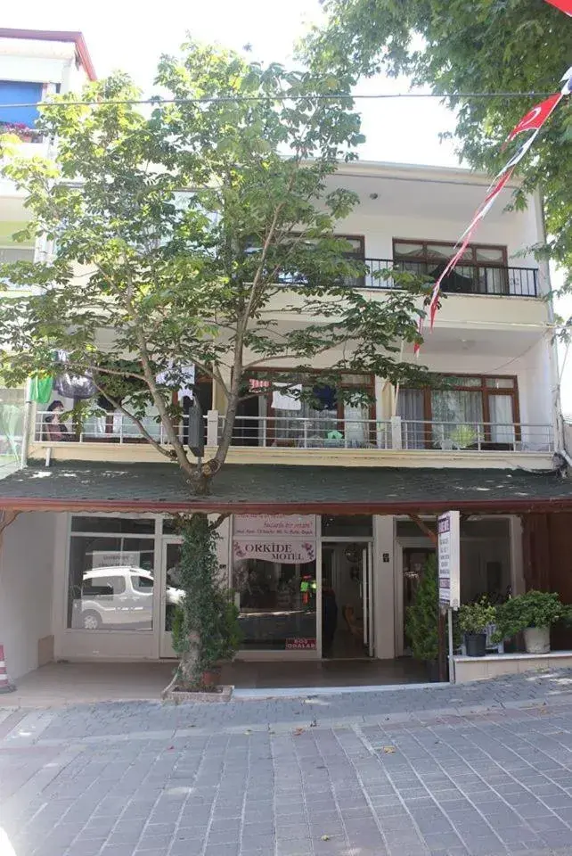 Property building in Thermal Orkide Pansiyon Property building in Thermal Orkide Pansiyon