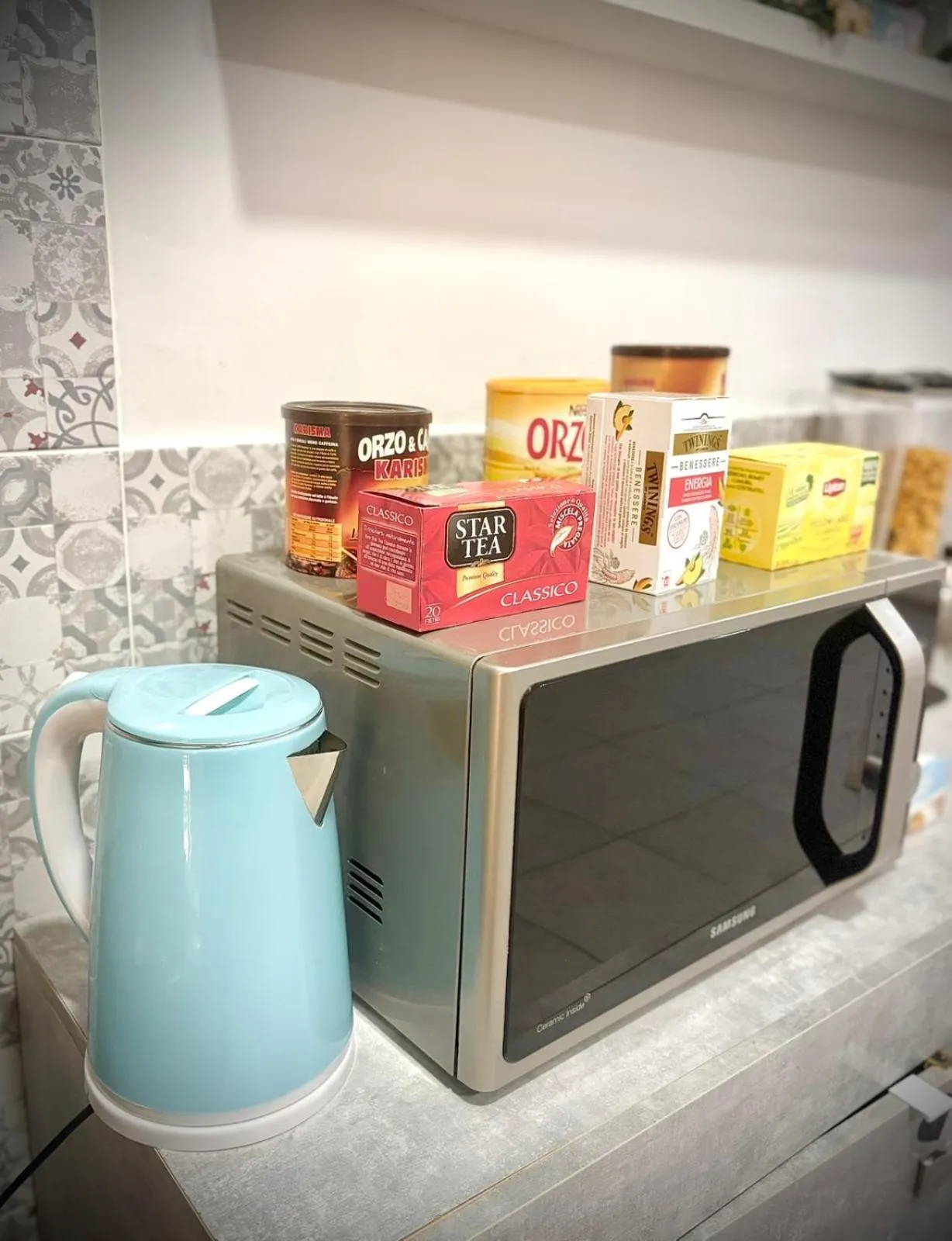 microwave in Rianna House