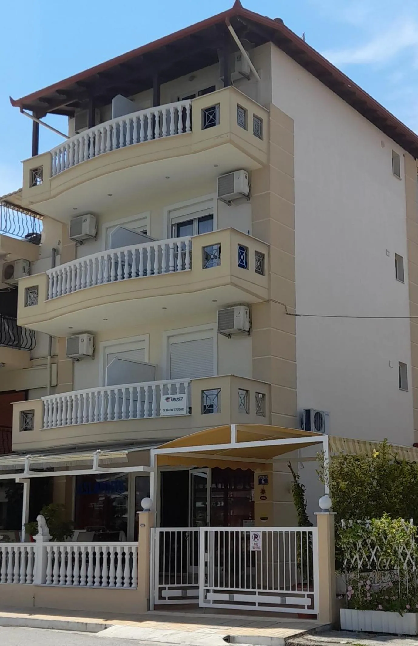 Property building in Olympic Studios Aslanidis