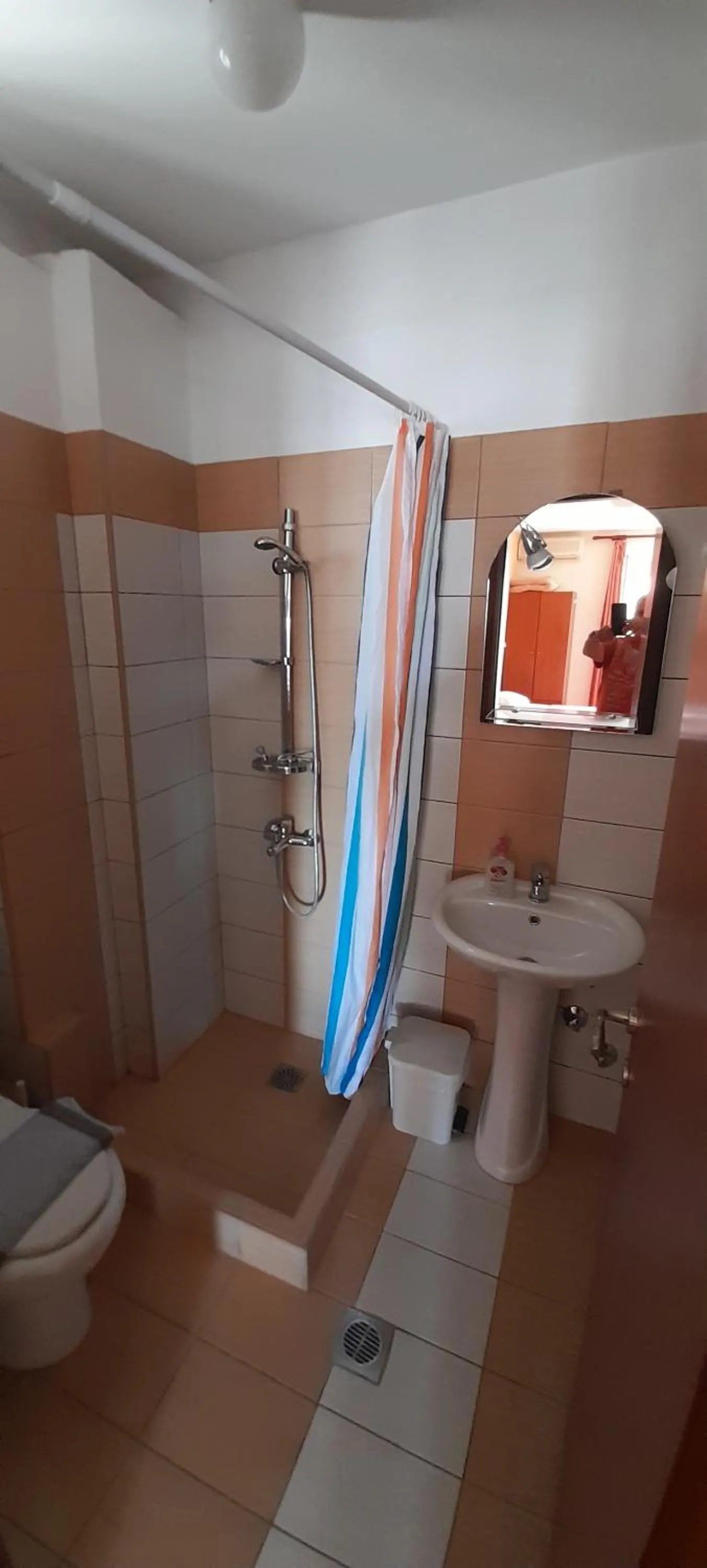 Bathroom in Olympic Studios Aslanidis