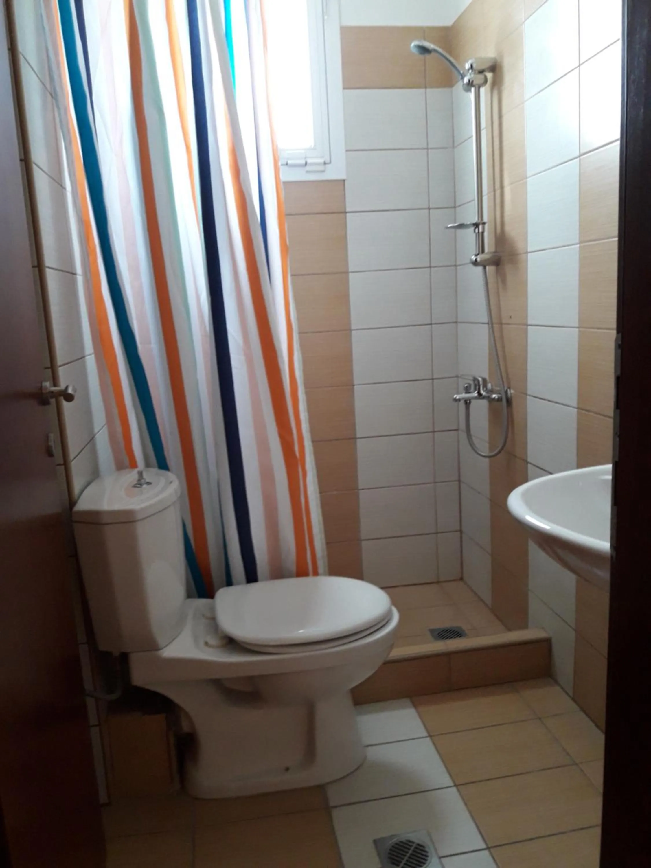 Bathroom in Olympic Studios Aslanidis