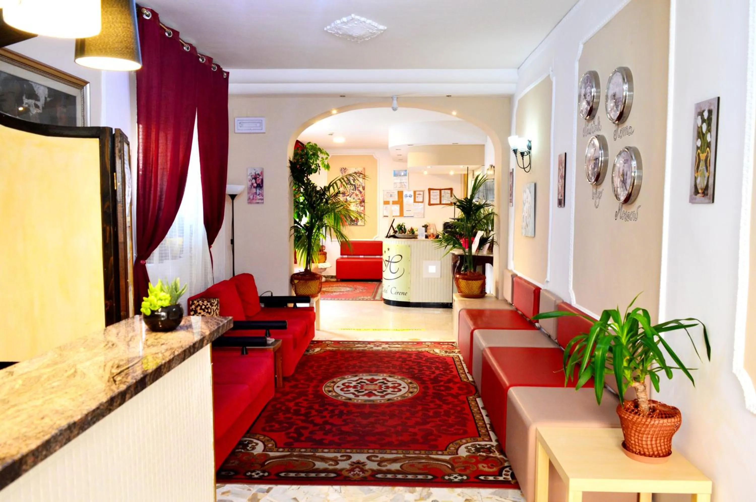 Communal lounge/ TV room in Hotel Cirene