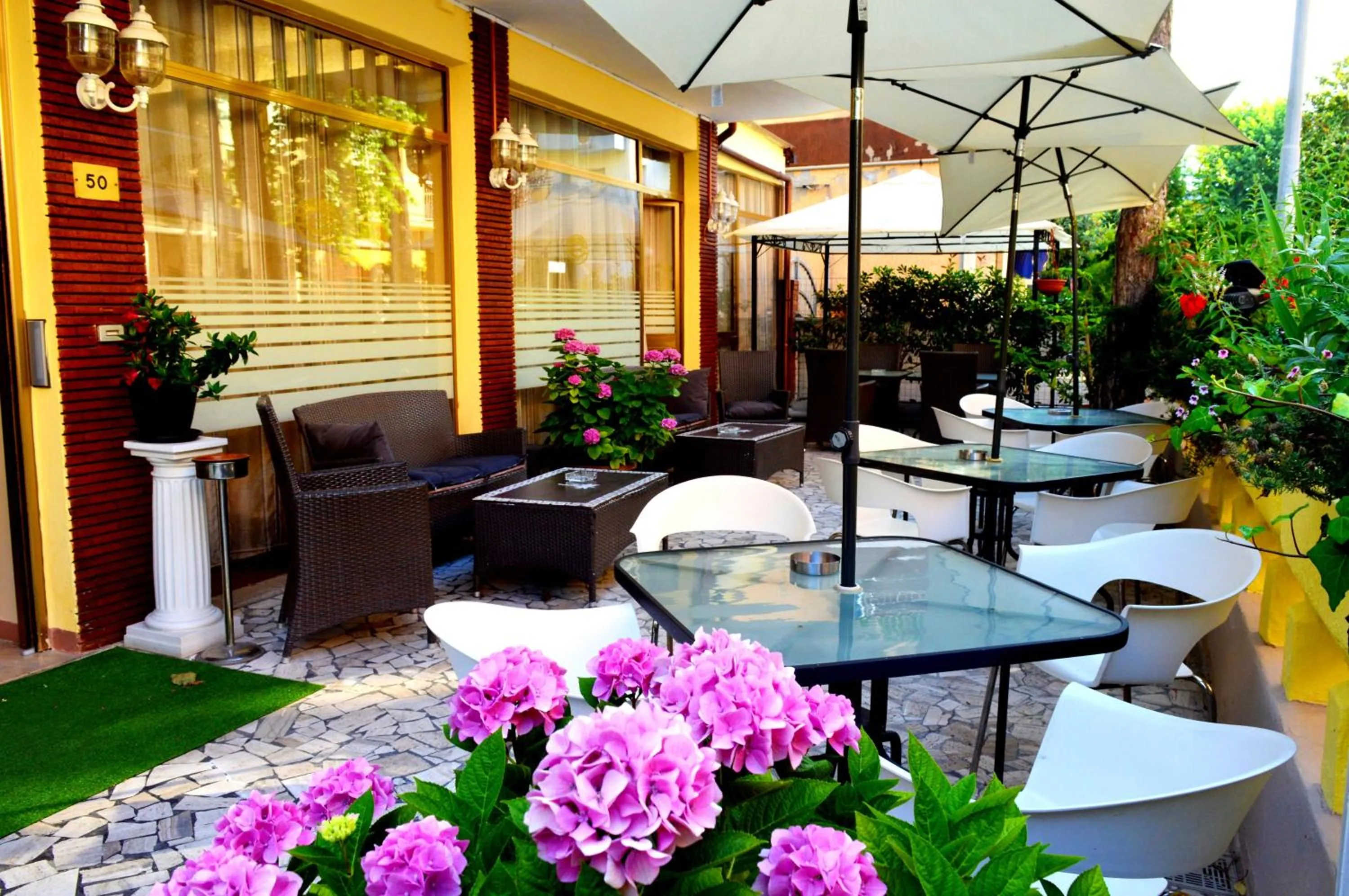 Garden in Hotel Cirene